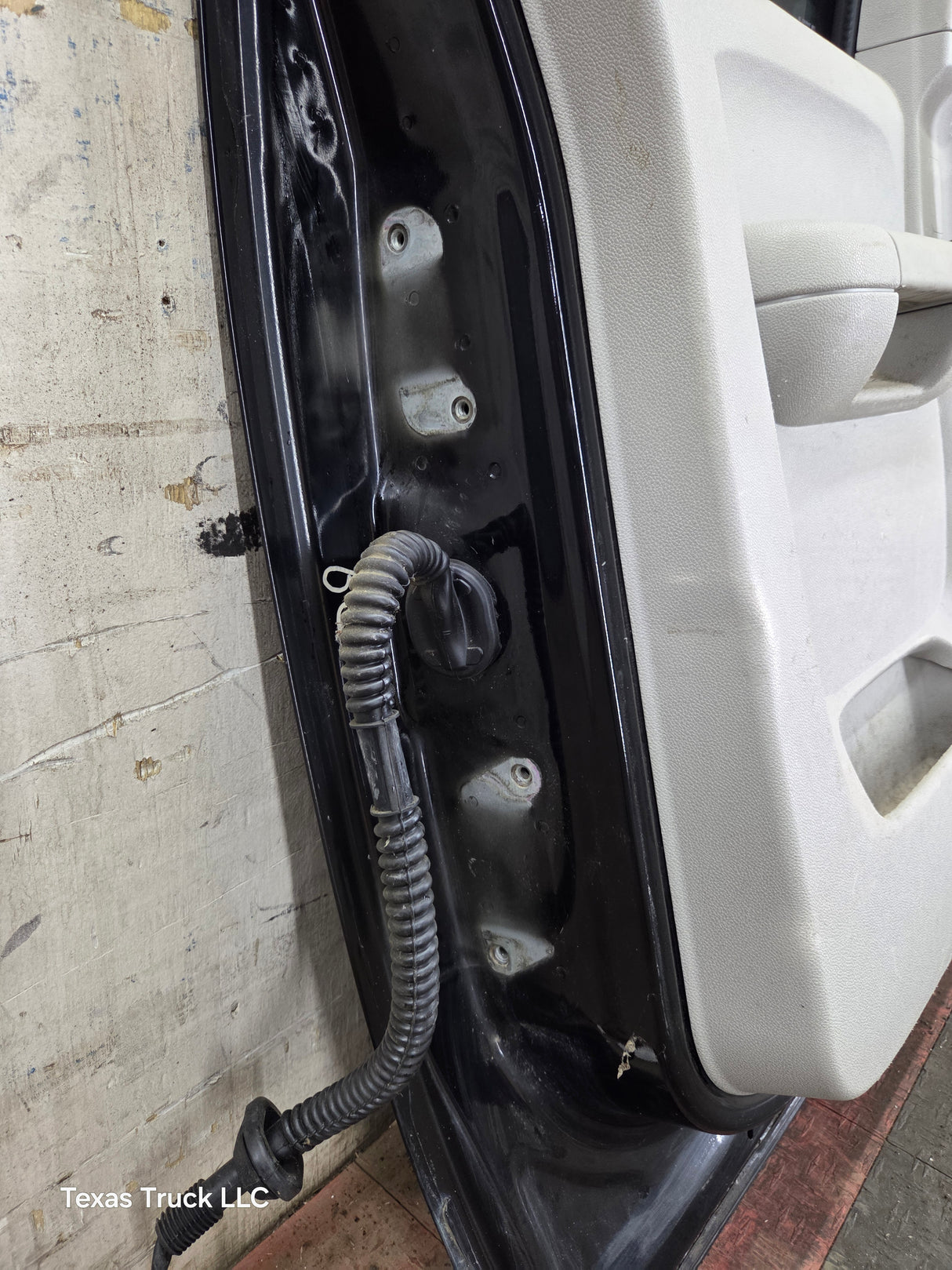 2007-2013 Chevrolet Silverado / GMC Sierra 1500 2500 3500 HD Driver Side Extended Cab LH Rear Door