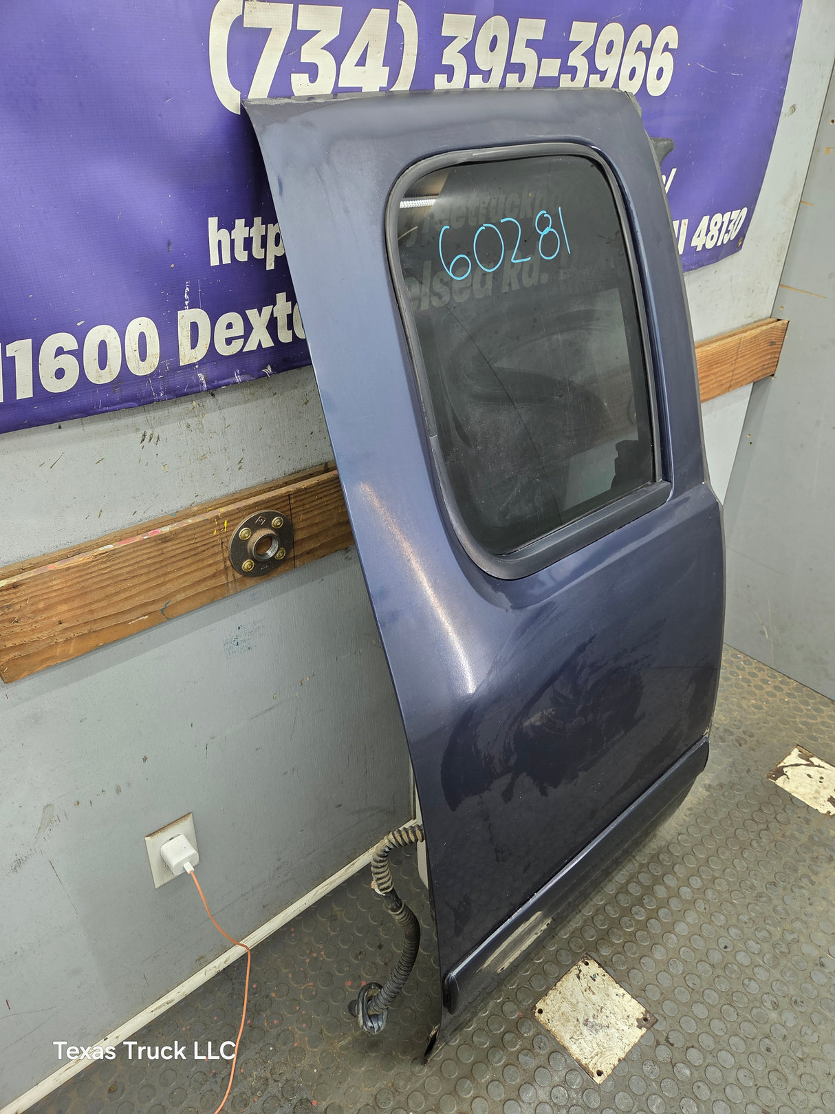 2007-2013 Chevrolet Silverado / GMC Sierra 1500 2500 3500 HD Passenger side Extended Cab RH Rear Door