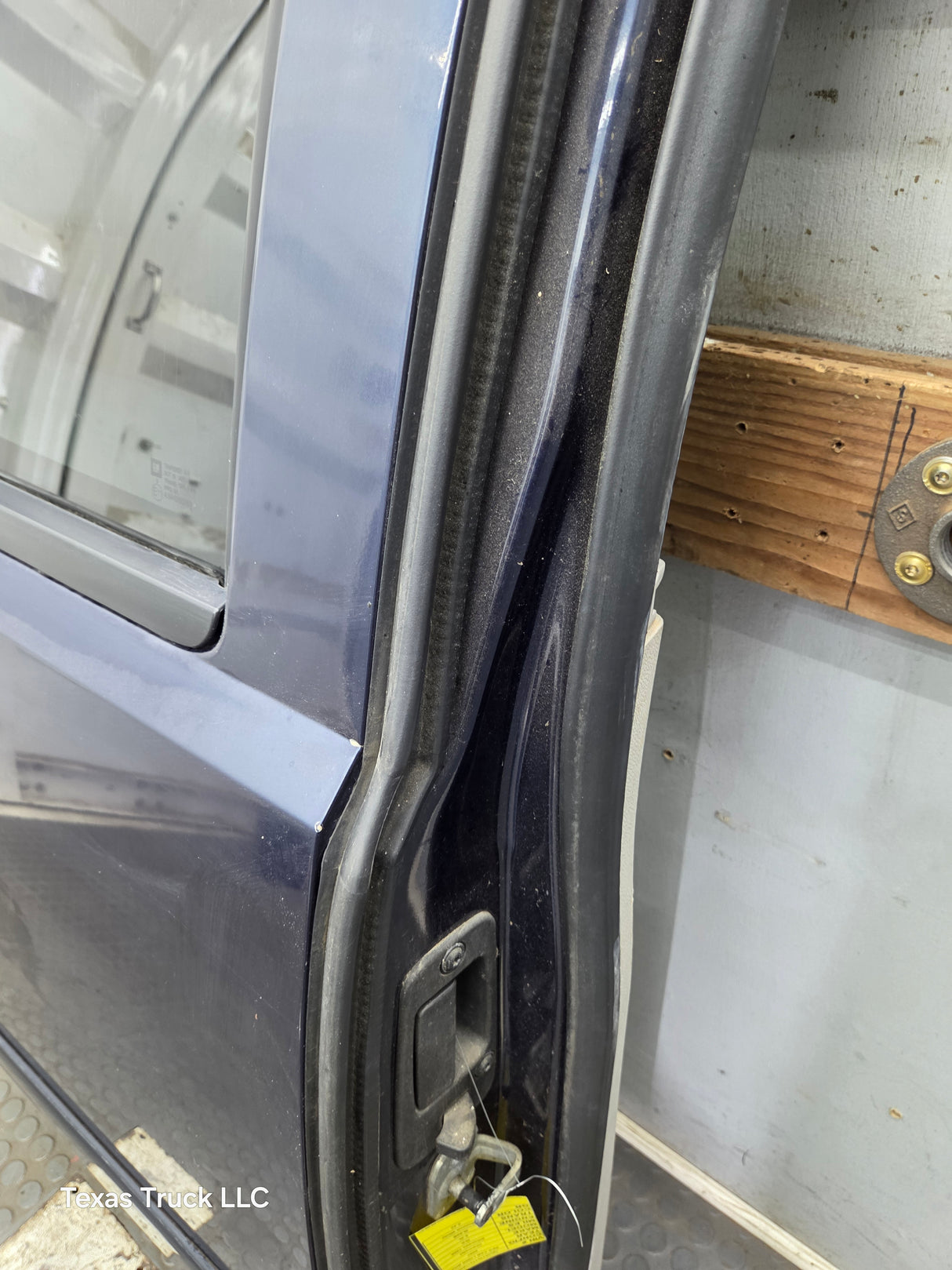 2007-2013 Chevrolet Silverado / GMC Sierra 1500 2500 3500 HD Passenger side Extended Cab RH Rear Door