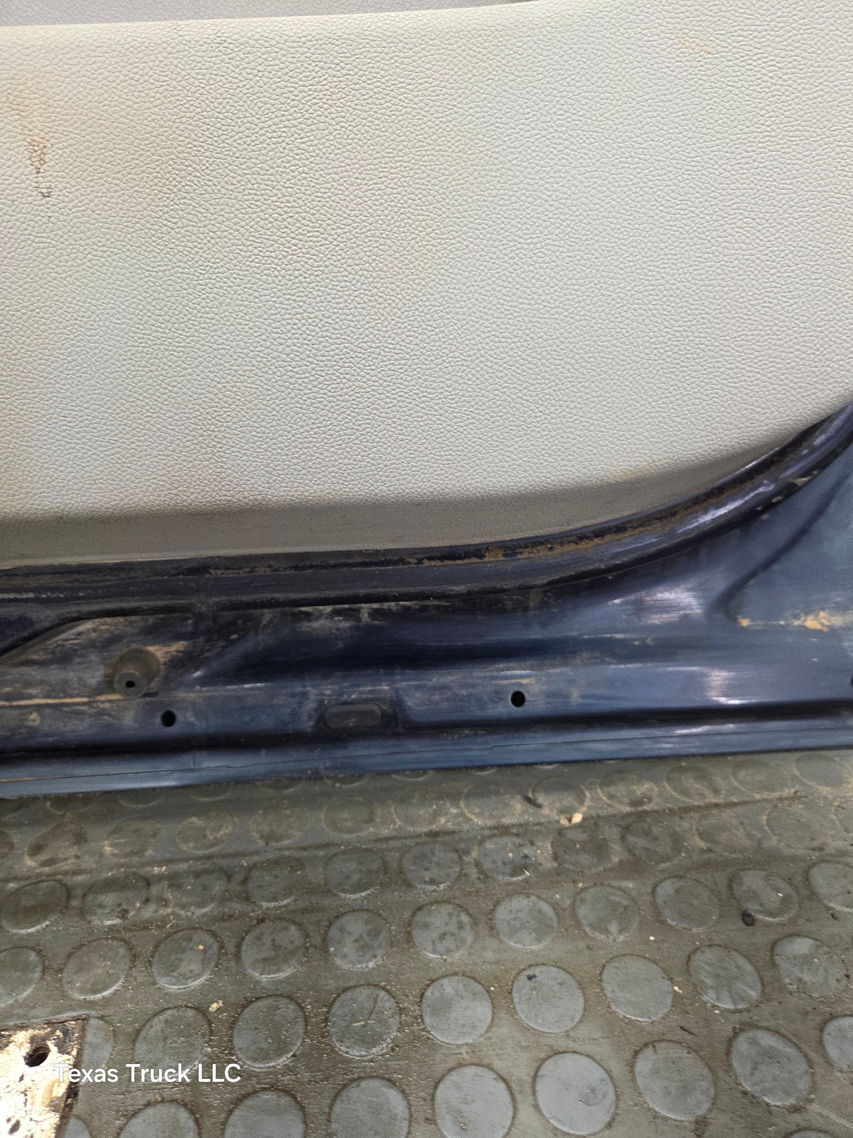 2007-2013 Chevrolet Silverado / GMC Sierra 1500 2500 3500 HD Passenger side Extended Cab RH Rear Door