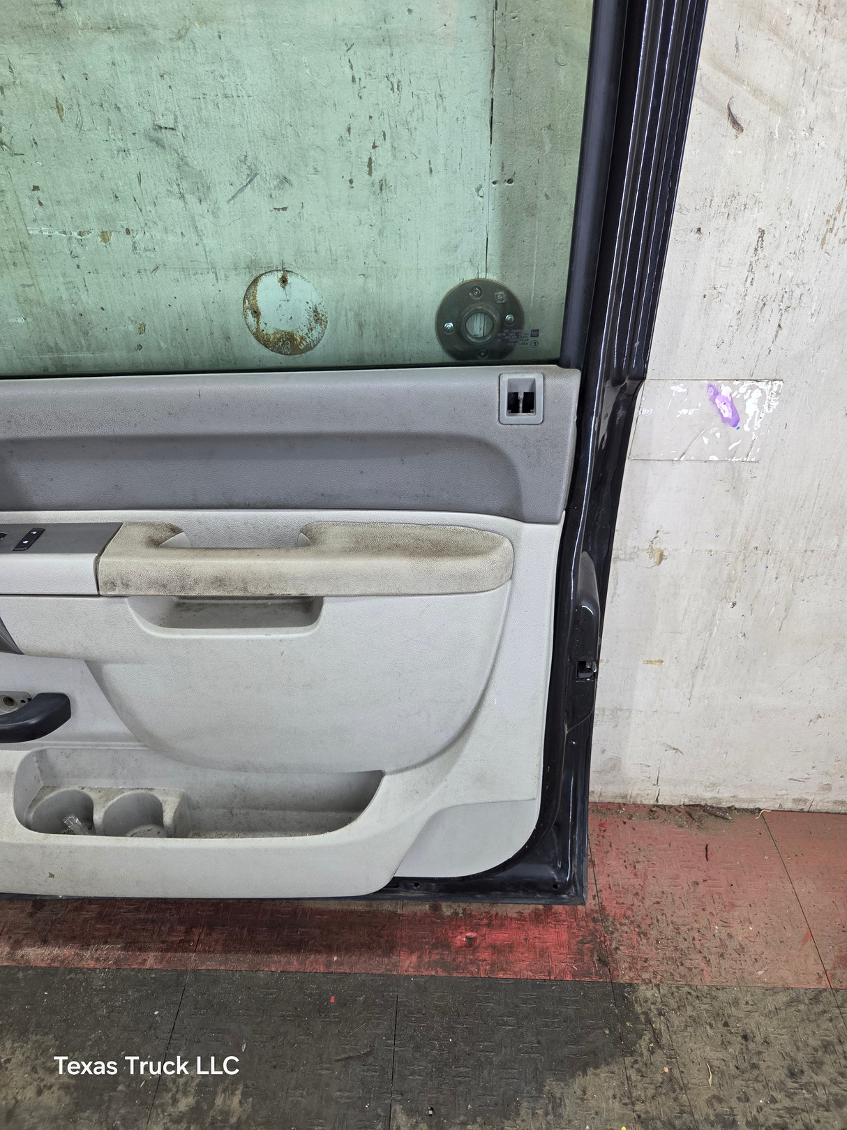 2007-2013 Chevrolet Silverado / GMC Sierra 1500 2500 3500 HD RH Front Passenger Side Door