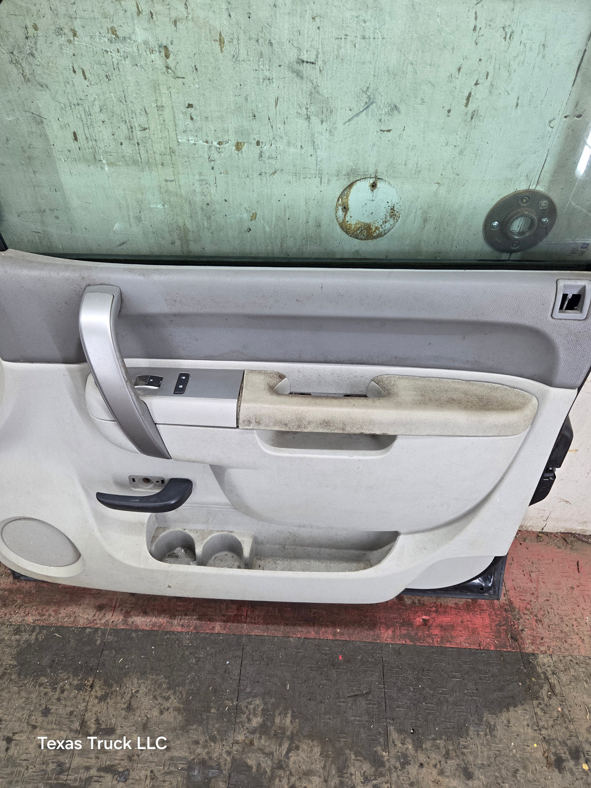 2007-2013 Chevrolet Silverado / GMC Sierra 1500 2500 3500 HD RH Front Passenger Side Door