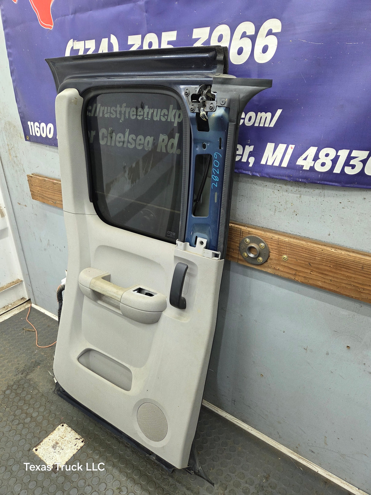2007-2013 Chevrolet Silverado / GMC Sierra 1500 2500 3500 HD Driver Side Extended Cab LH Rear Door