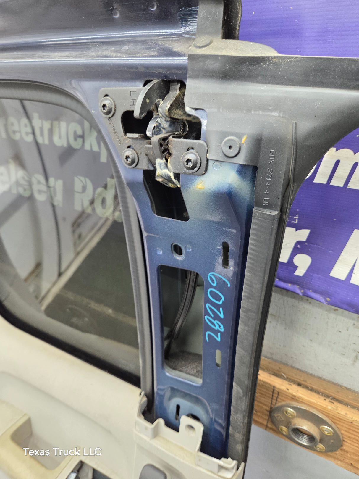 2007-2013 Chevrolet Silverado / GMC Sierra 1500 2500 3500 HD Driver Side Extended Cab LH Rear Door