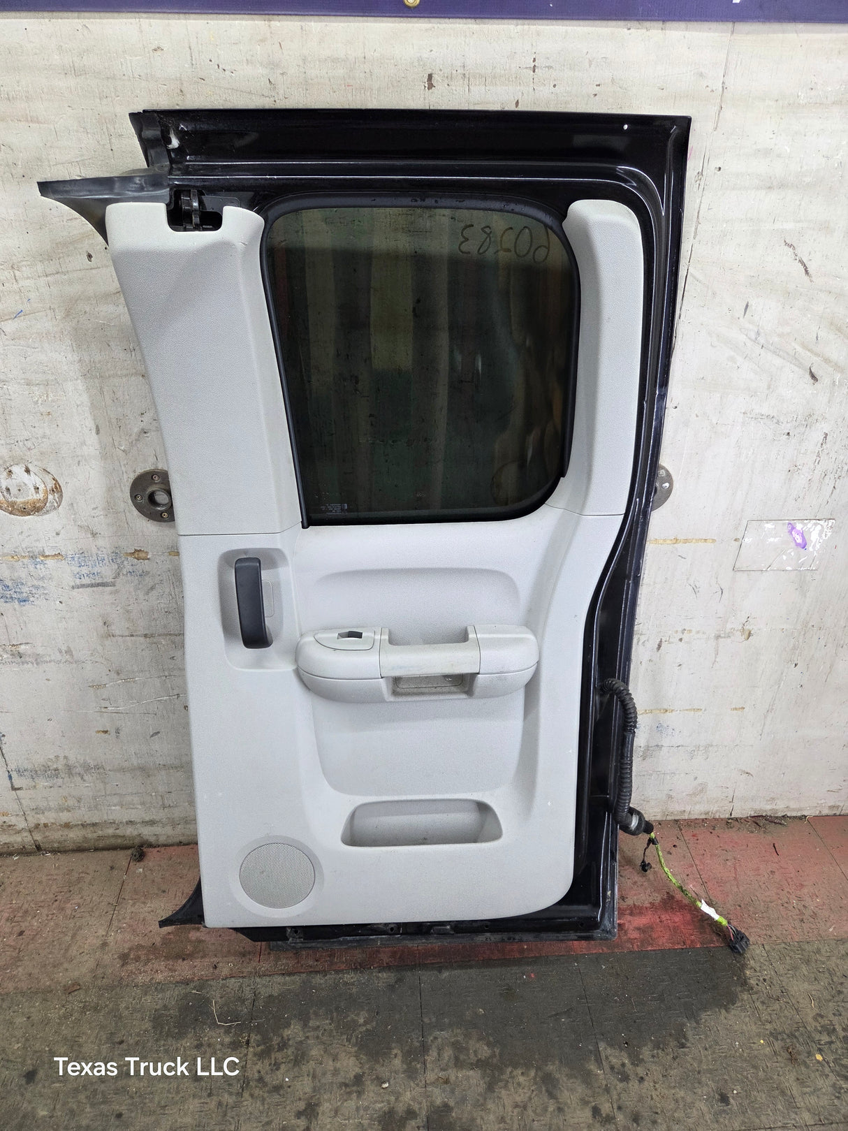2007-2013 Chevrolet Silverado / GMC Sierra 1500 2500 3500 HD Passenger side Extended Cab RH Rear Door