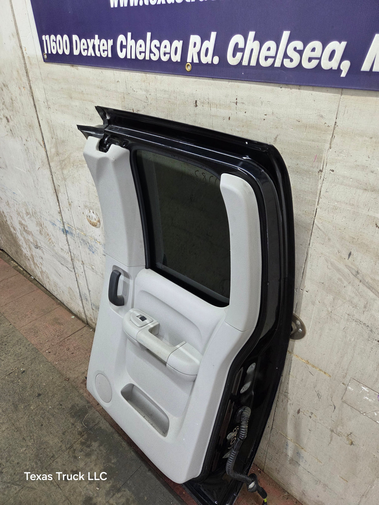 2007-2013 Chevrolet Silverado / GMC Sierra 1500 2500 3500 HD Passenger side Extended Cab RH Rear Door