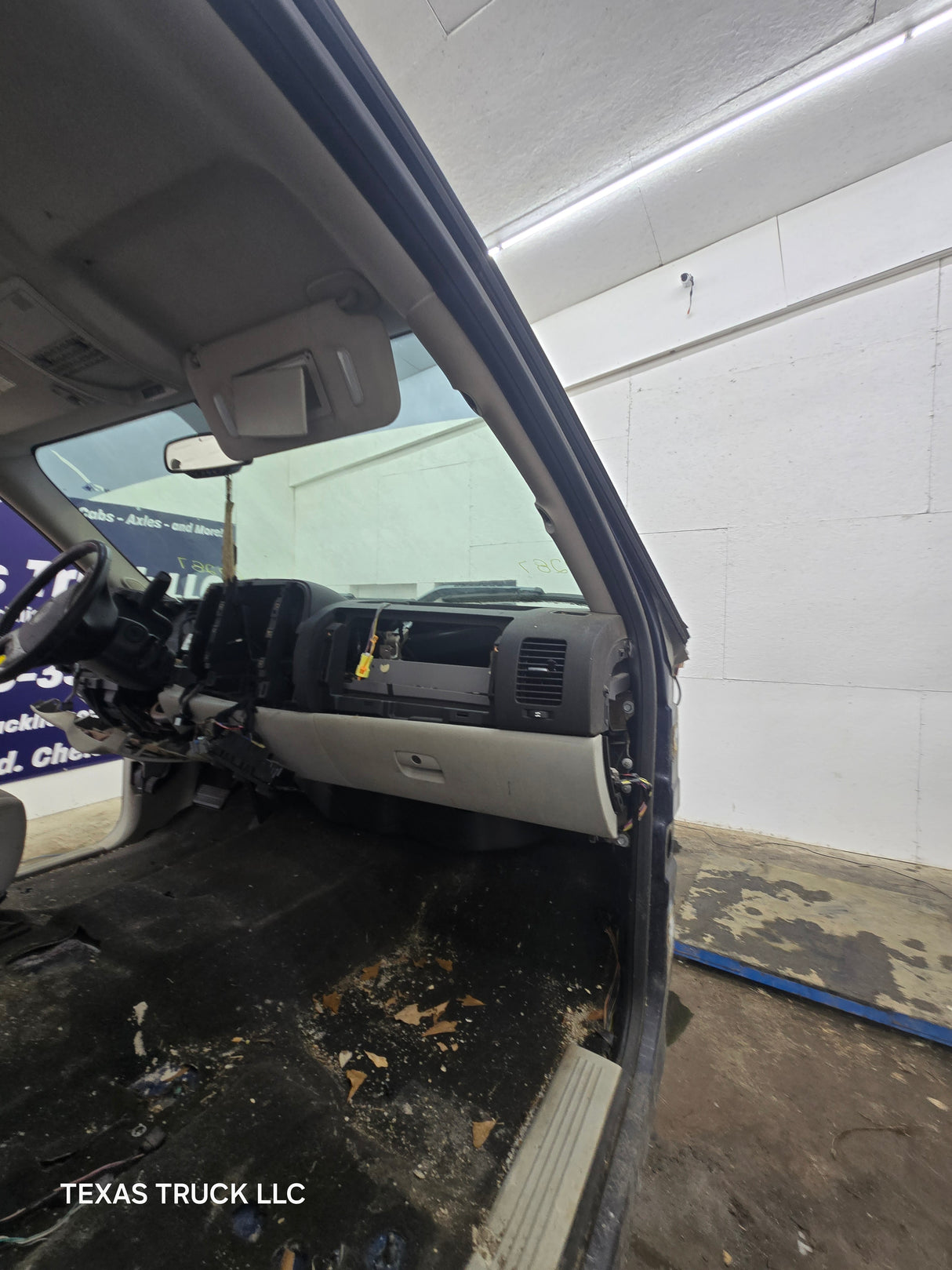 2007-2013 Chevrolet Silverado / GMC Sierra 1500 2500 3500 HD Extended Cab