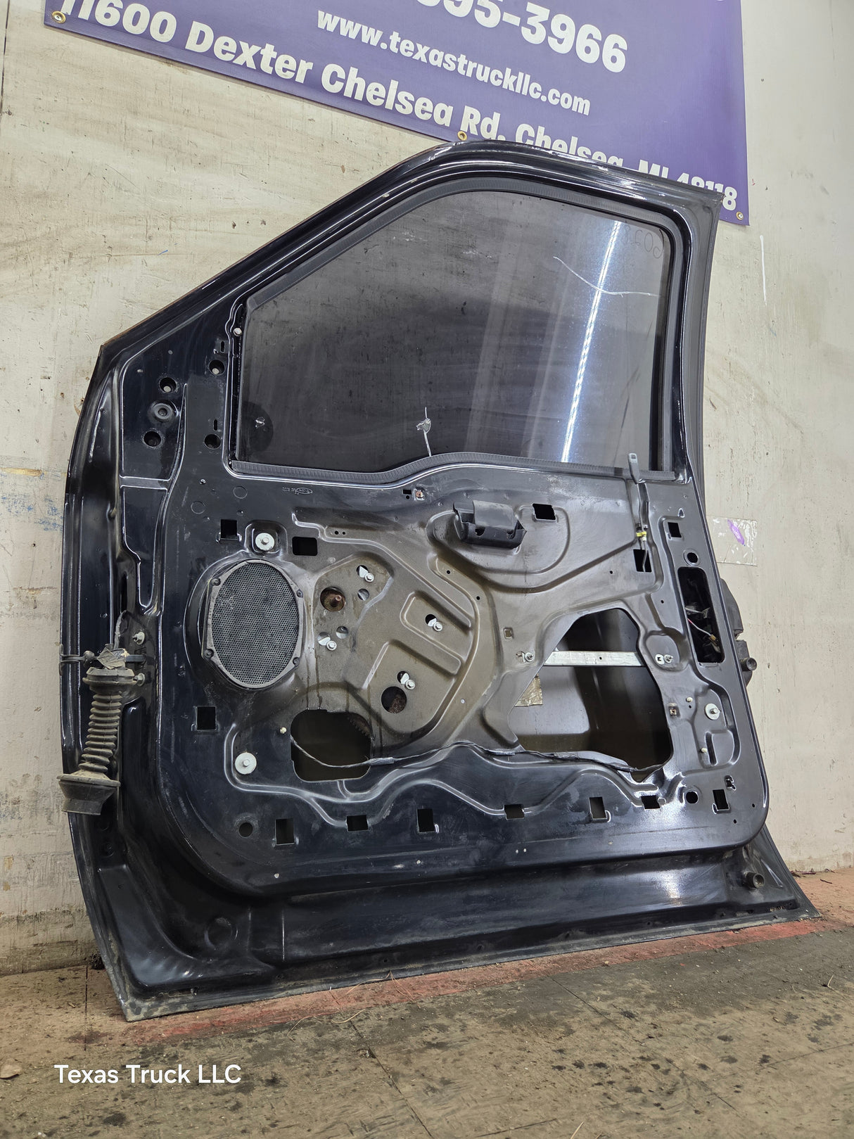 1999-2011 Ford Super Duty / Excursion Front Passenger RH Door F250 F350 F450 F550