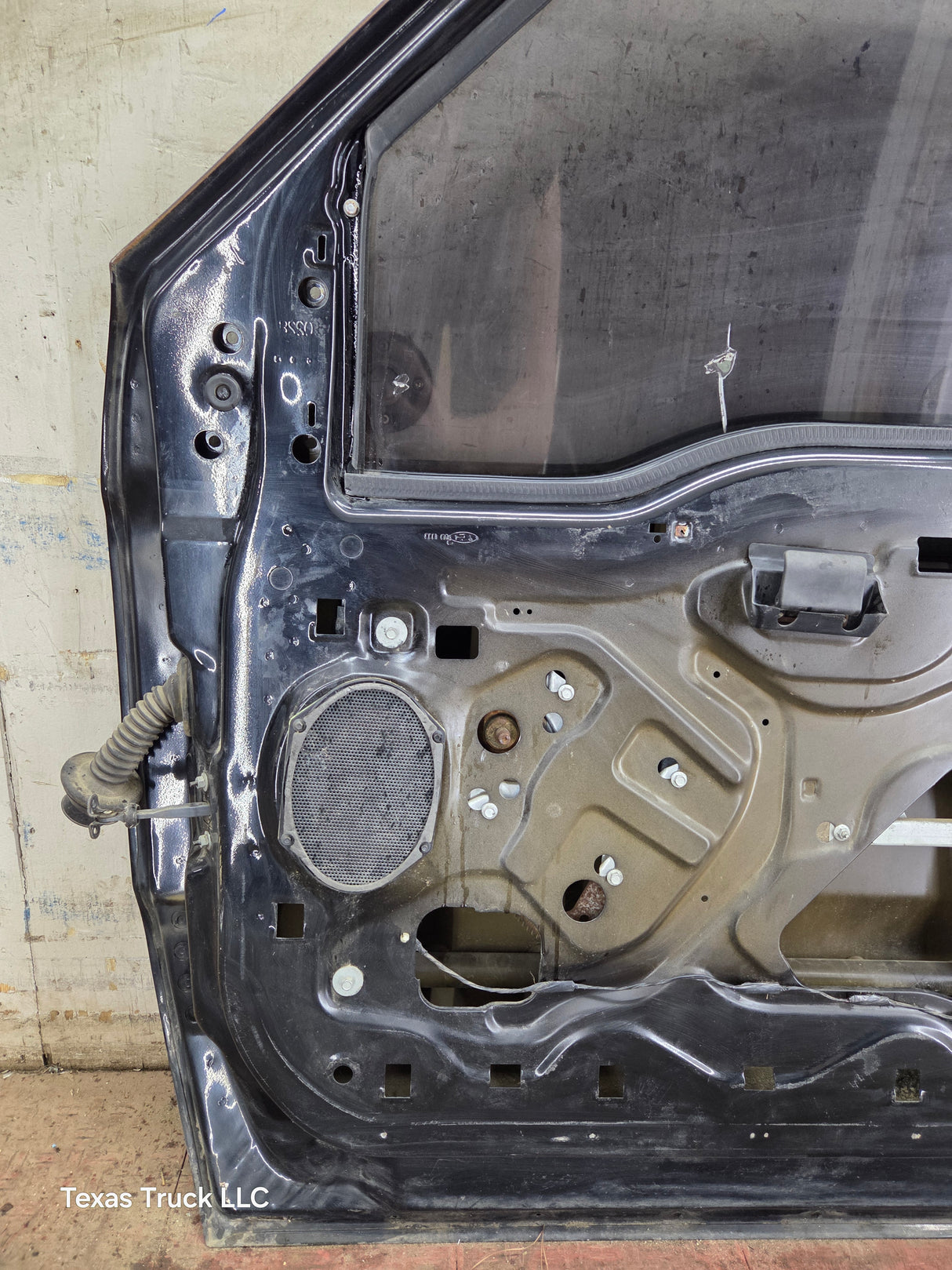 1999-2011 Ford Super Duty / Excursion Front Passenger RH Door F250 F350 F450 F550