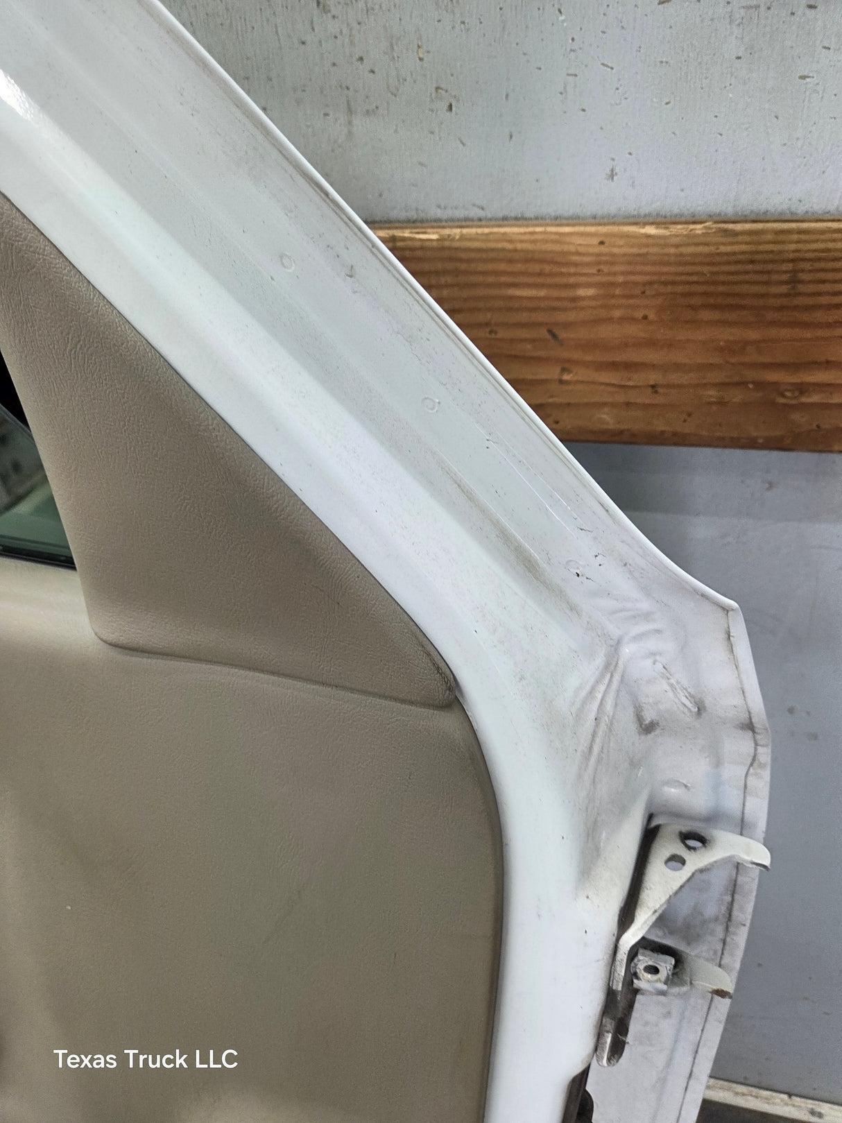 1999-2006 Chevrolet Silverado / GMC Sierra 1500 2500 3500 HD Front Driver Side Door LH