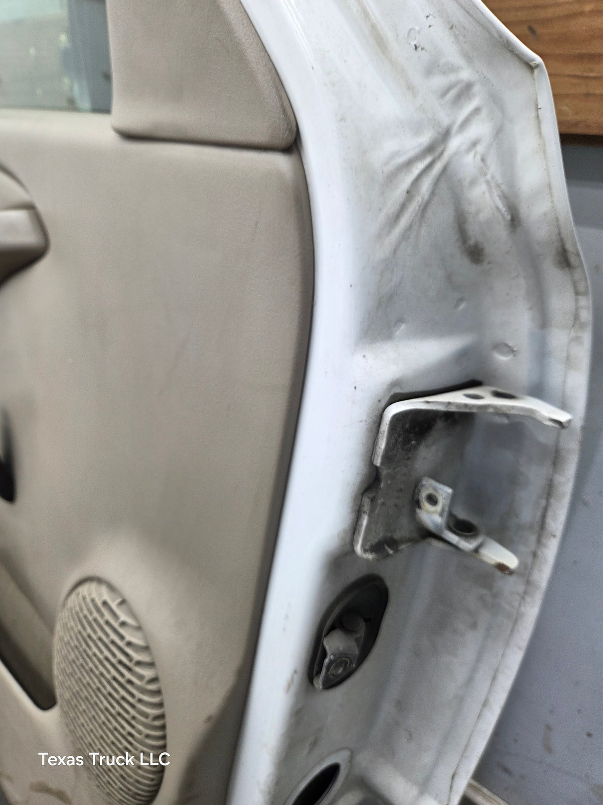 1999-2006 Chevrolet Silverado / GMC Sierra 1500 2500 3500 HD Front Driver Side Door LH