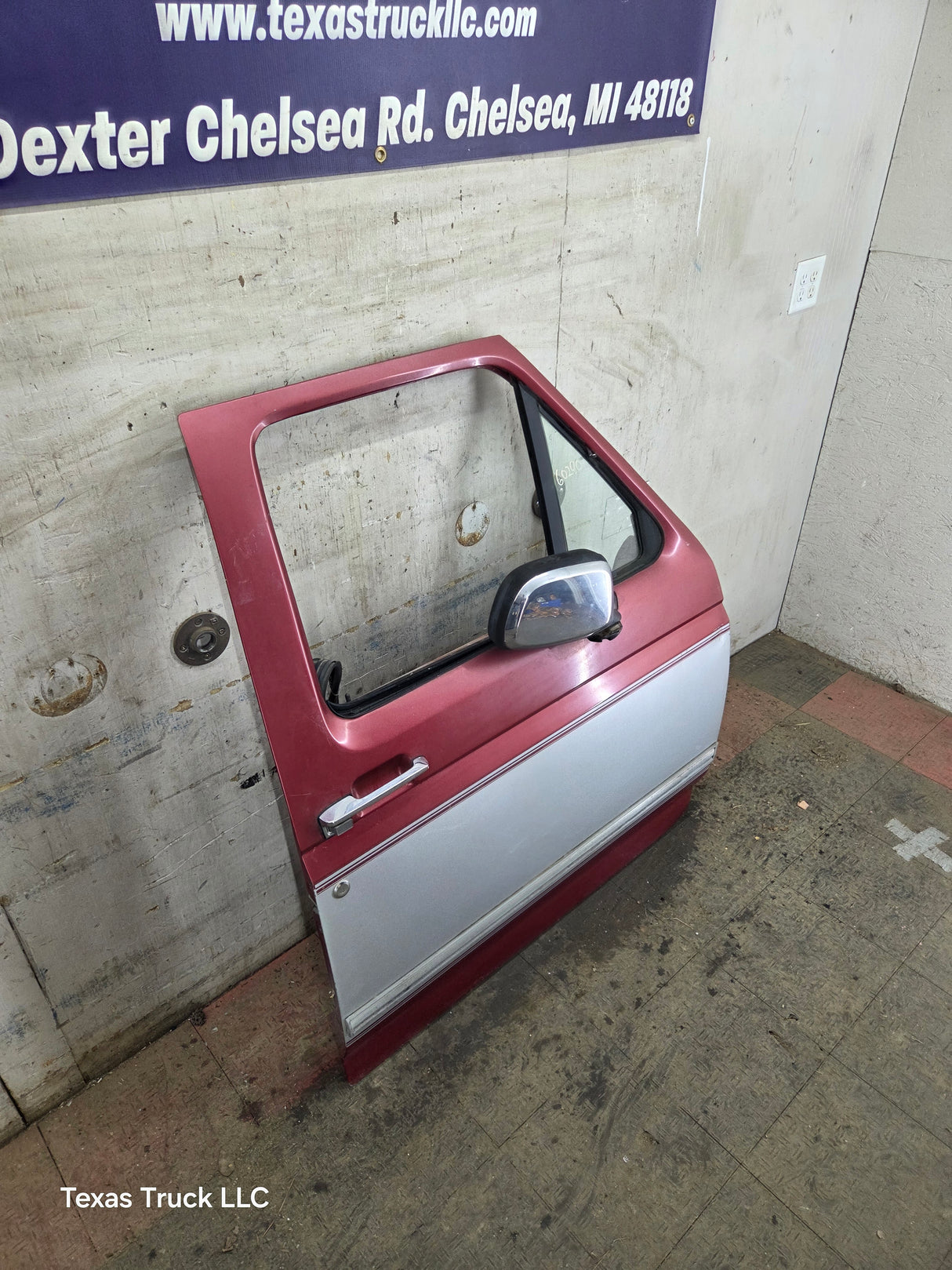 1987-1997 Ford F Series F250 F350 F450 F550 RH Passenger Side Front Door
