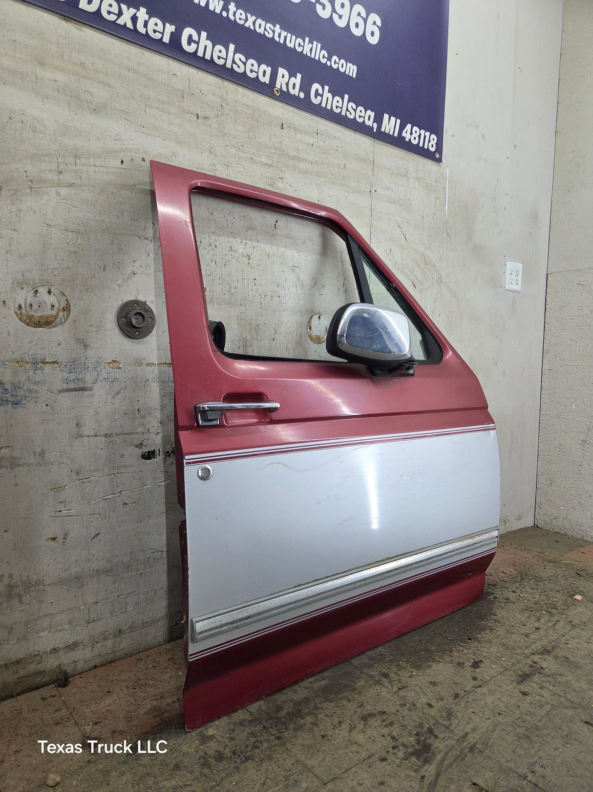 1987-1997 Ford F Series F250 F350 F450 F550 RH Passenger Side Front Door