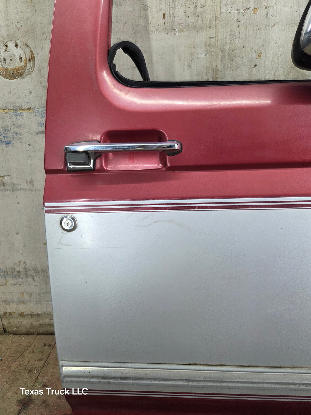 1987-1997 Ford F Series F250 F350 F450 F550 RH Passenger Side Front Door