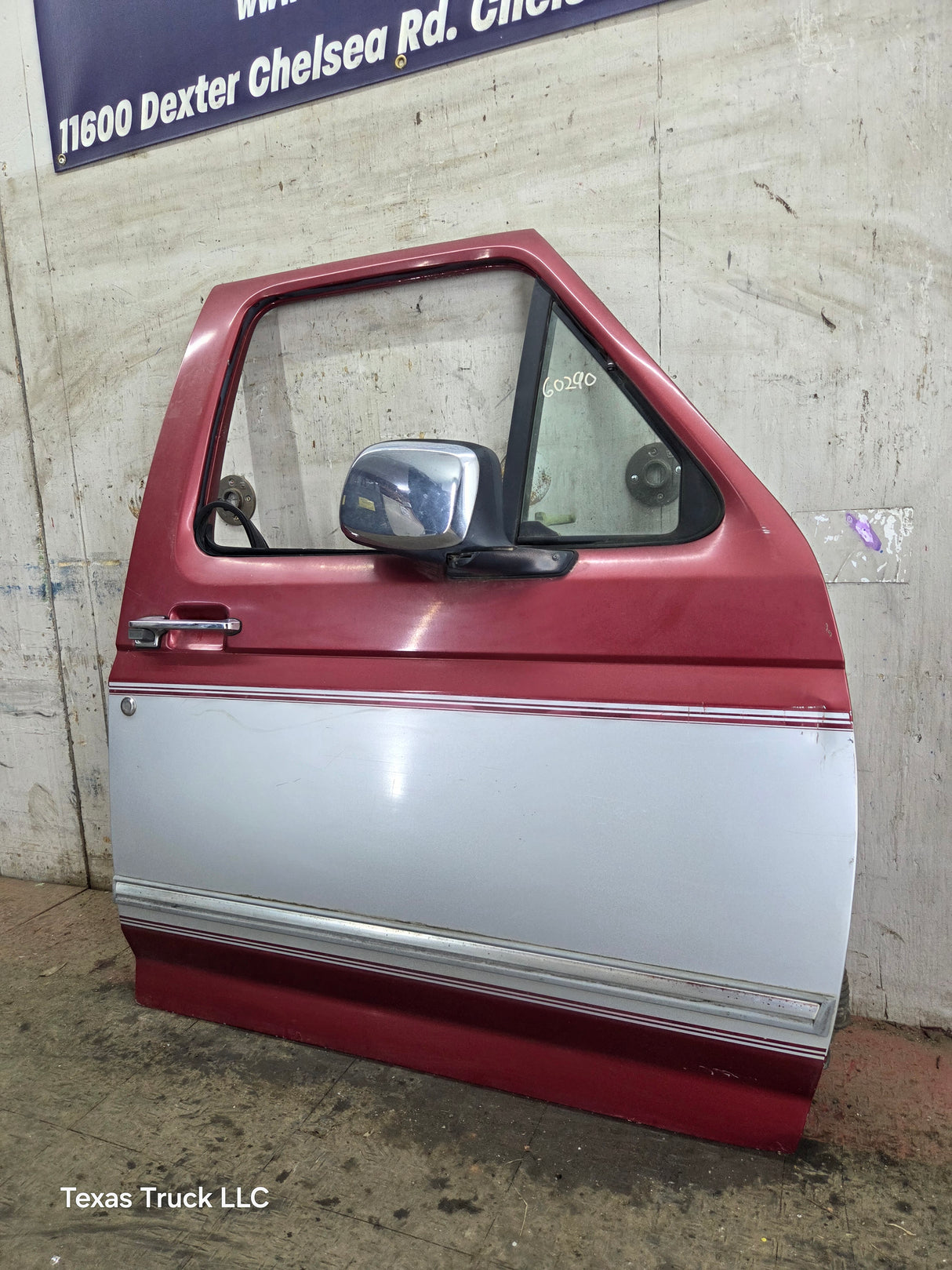 1987-1997 Ford F Series F250 F350 F450 F550 RH Passenger Side Front Door