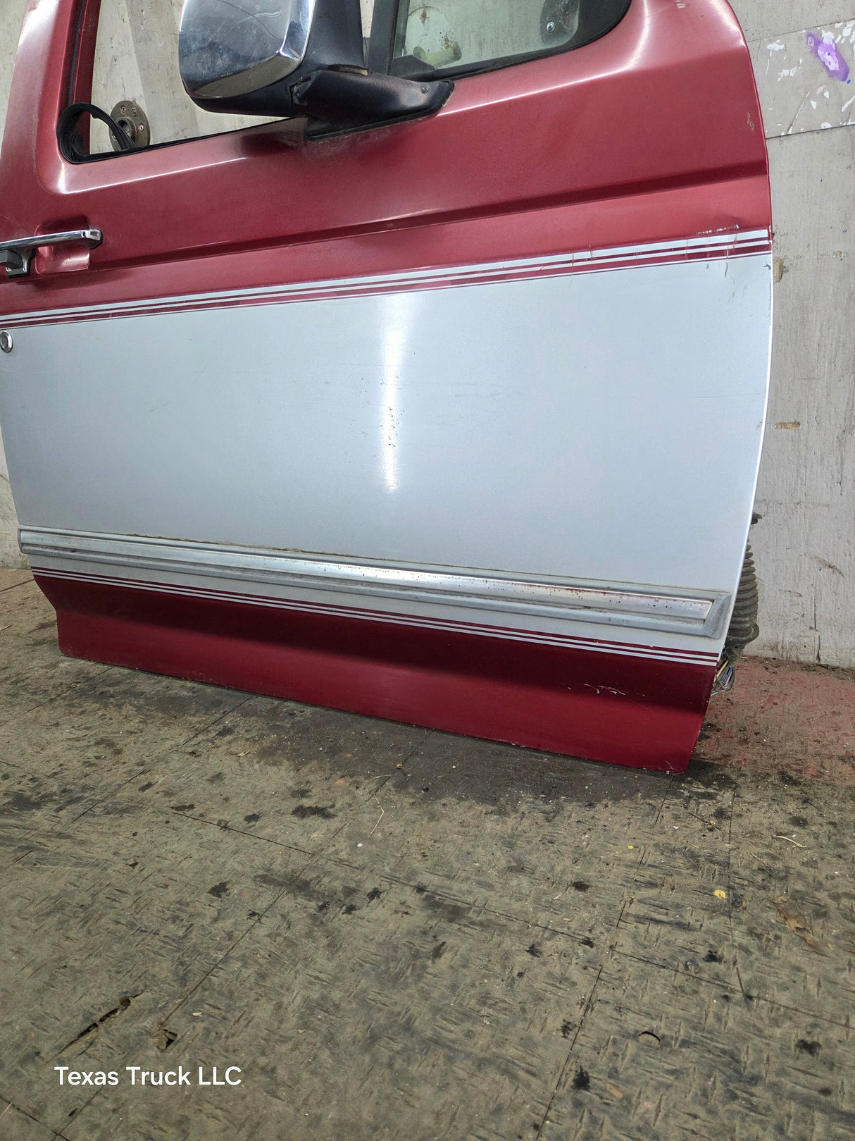1987-1997 Ford F Series F250 F350 F450 F550 RH Passenger Side Front Door