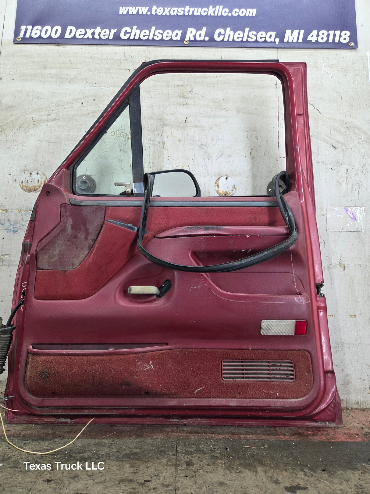 1987-1997 Ford F Series F250 F350 F450 F550 RH Passenger Side Front Door
