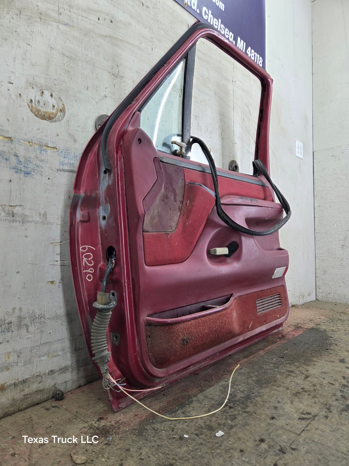 1987-1997 Ford F Series F250 F350 F450 F550 RH Passenger Side Front Door
