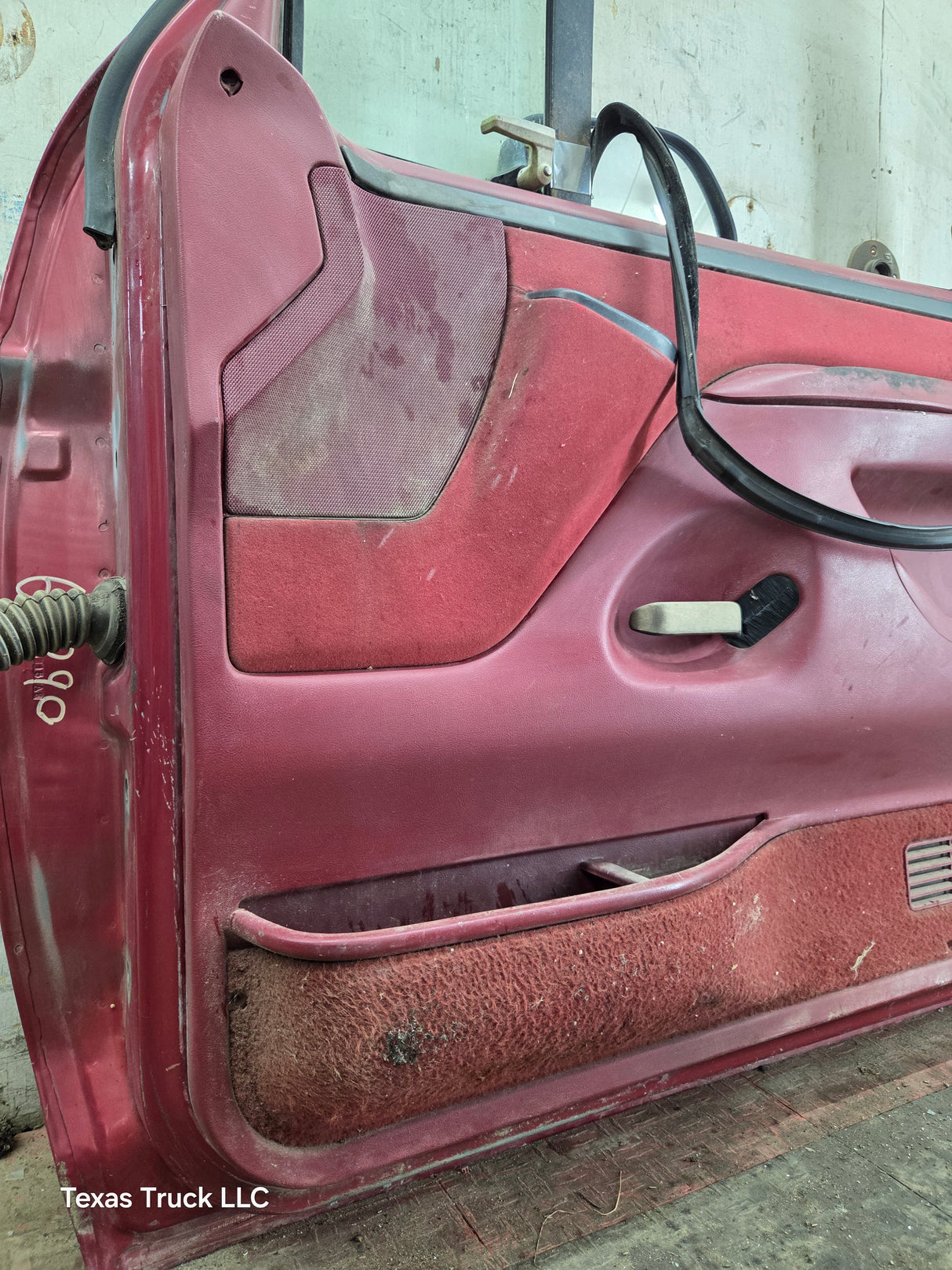 1987-1997 Ford F Series F250 F350 F450 F550 RH Passenger Side Front Door