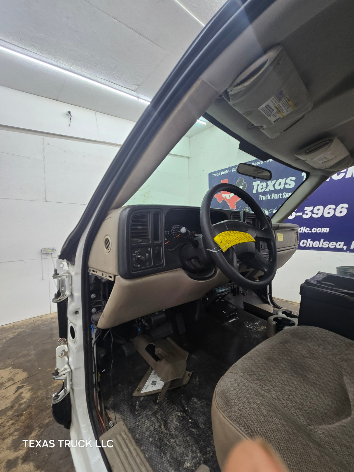 1999-2007 Chevrolet Silverado / GMC Sierra 1500 2500 HD 3500HD Regular Cab Body