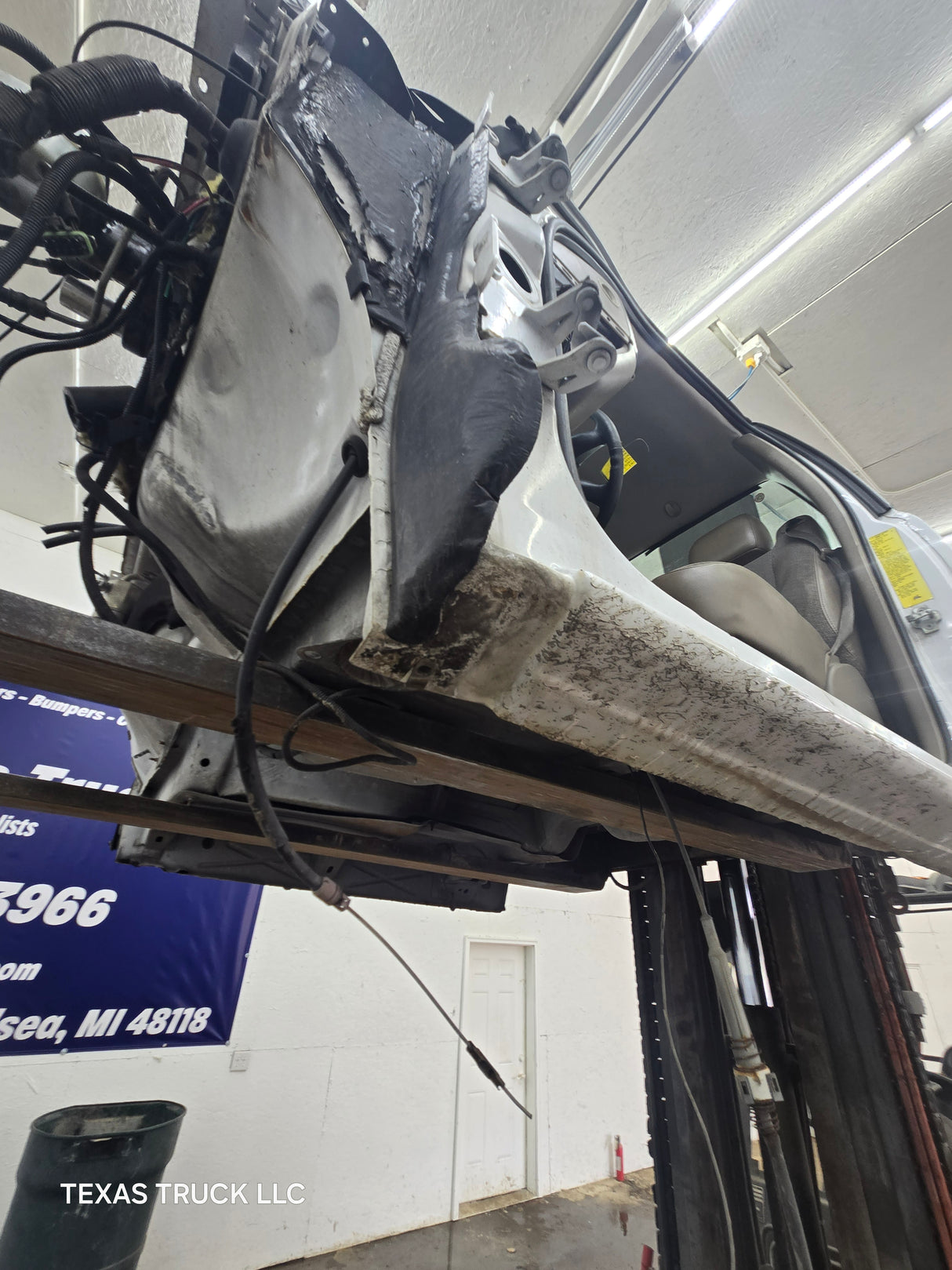 1999-2007 Chevrolet Silverado / GMC Sierra 1500 2500 HD 3500HD Regular Cab Body