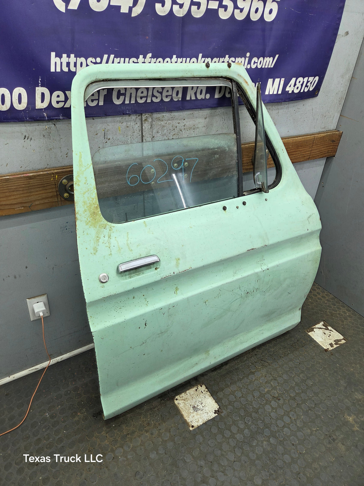 1973-1979 Ford F100 F150 F250 F350 RH Passenger Side Front Door