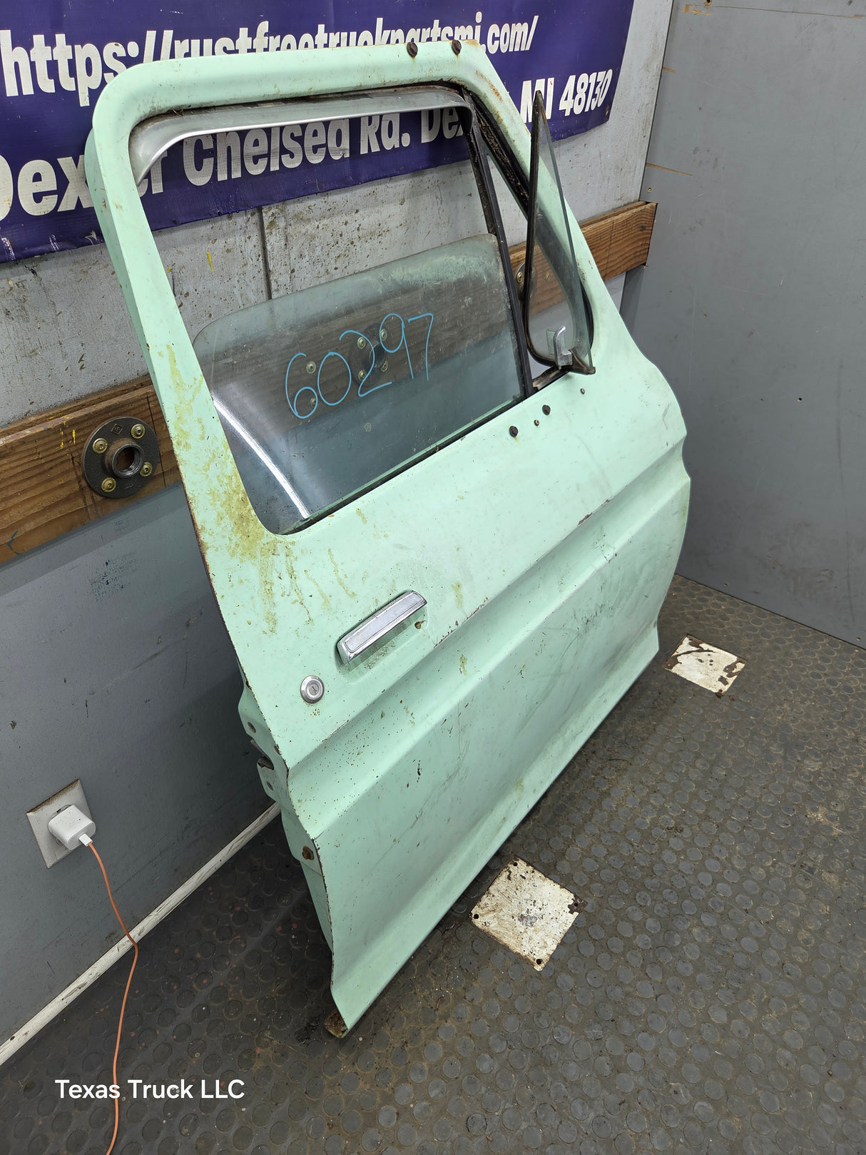 1973-1979 Ford F100 F150 F250 F350 RH Passenger Side Front Door
