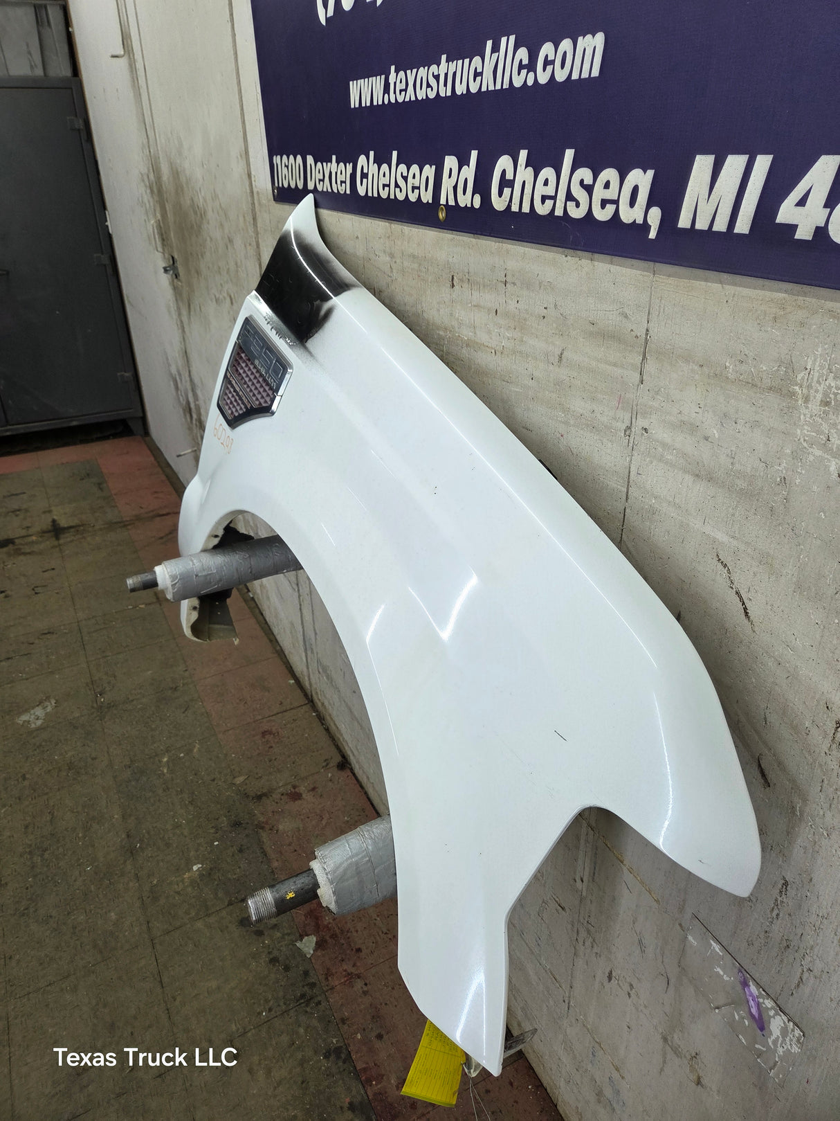2008-2010 Ford Super Duty F250 F350 RH Passenger Side Fender