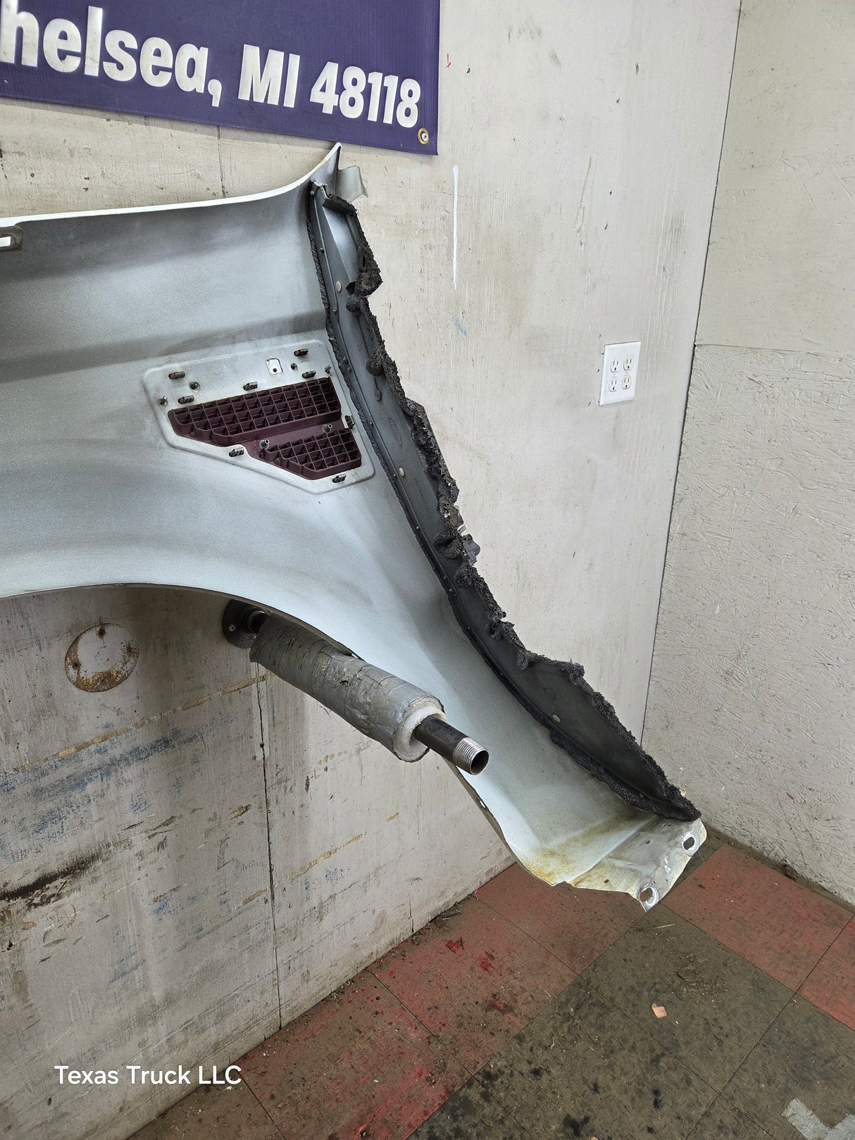 2008-2010 Ford Super Duty F250 F350 RH Passenger Side Fender