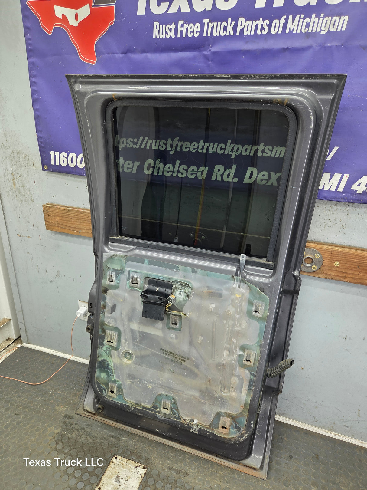 1999-2011 Ford Super Duty LH Driver Side Rear Crew Cab Door F250 F350 F450 F550