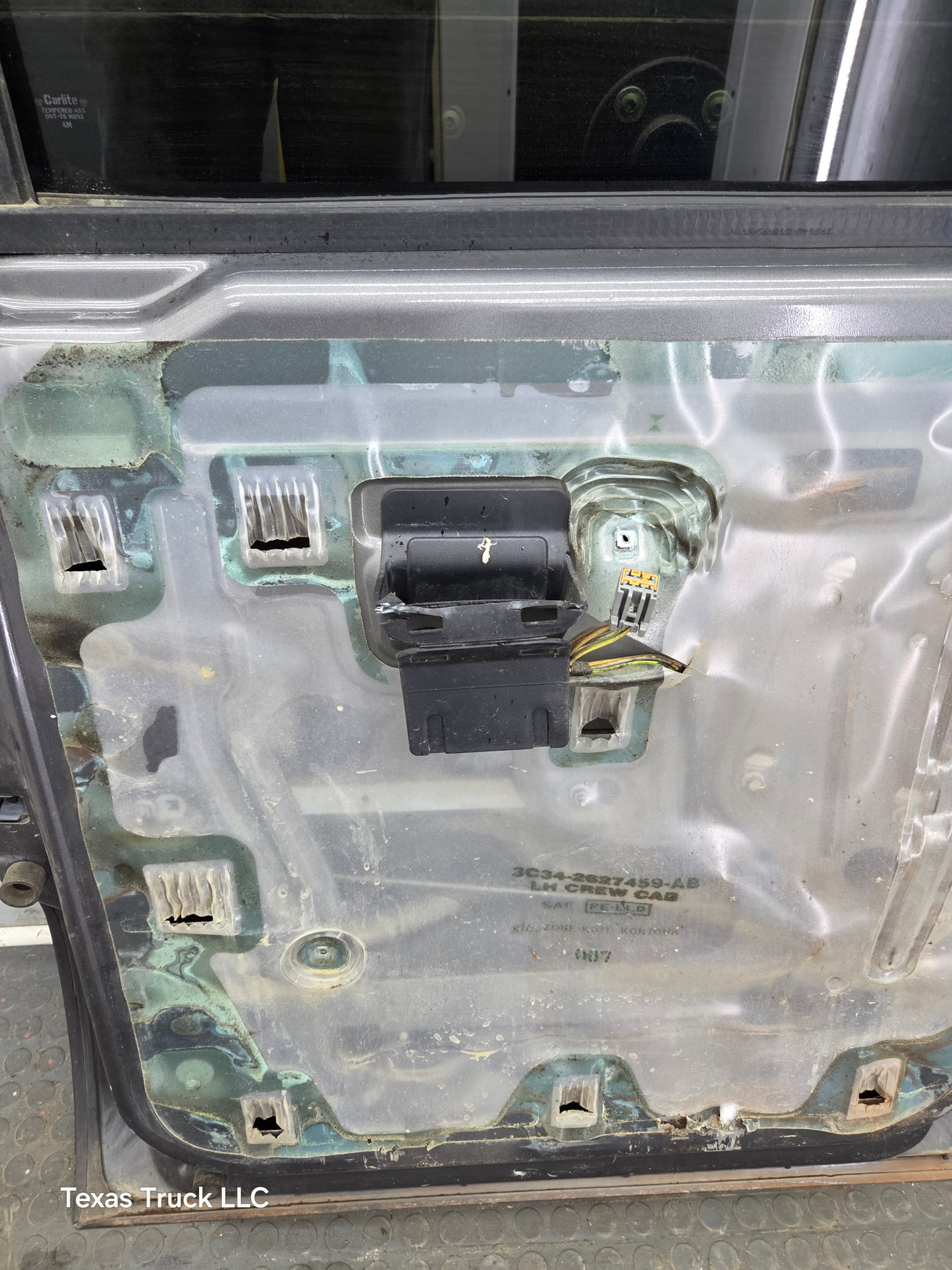 1999-2011 Ford Super Duty LH Driver Side Rear Crew Cab Door F250 F350 F450 F550