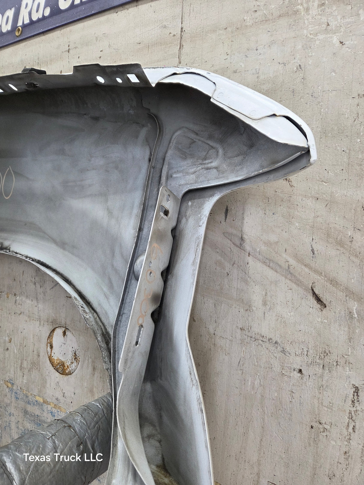 2008-2010 Ford Super Duty F250 F350 LH Driver Side Fender