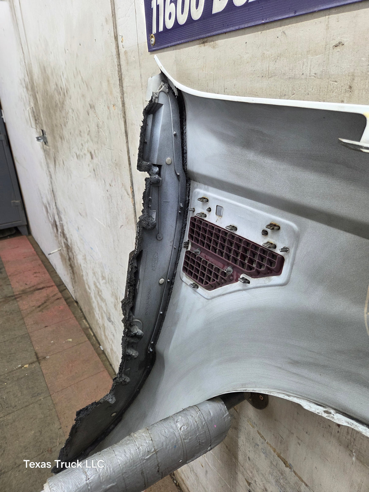 2008-2010 Ford Super Duty F250 F350 LH Driver Side Fender