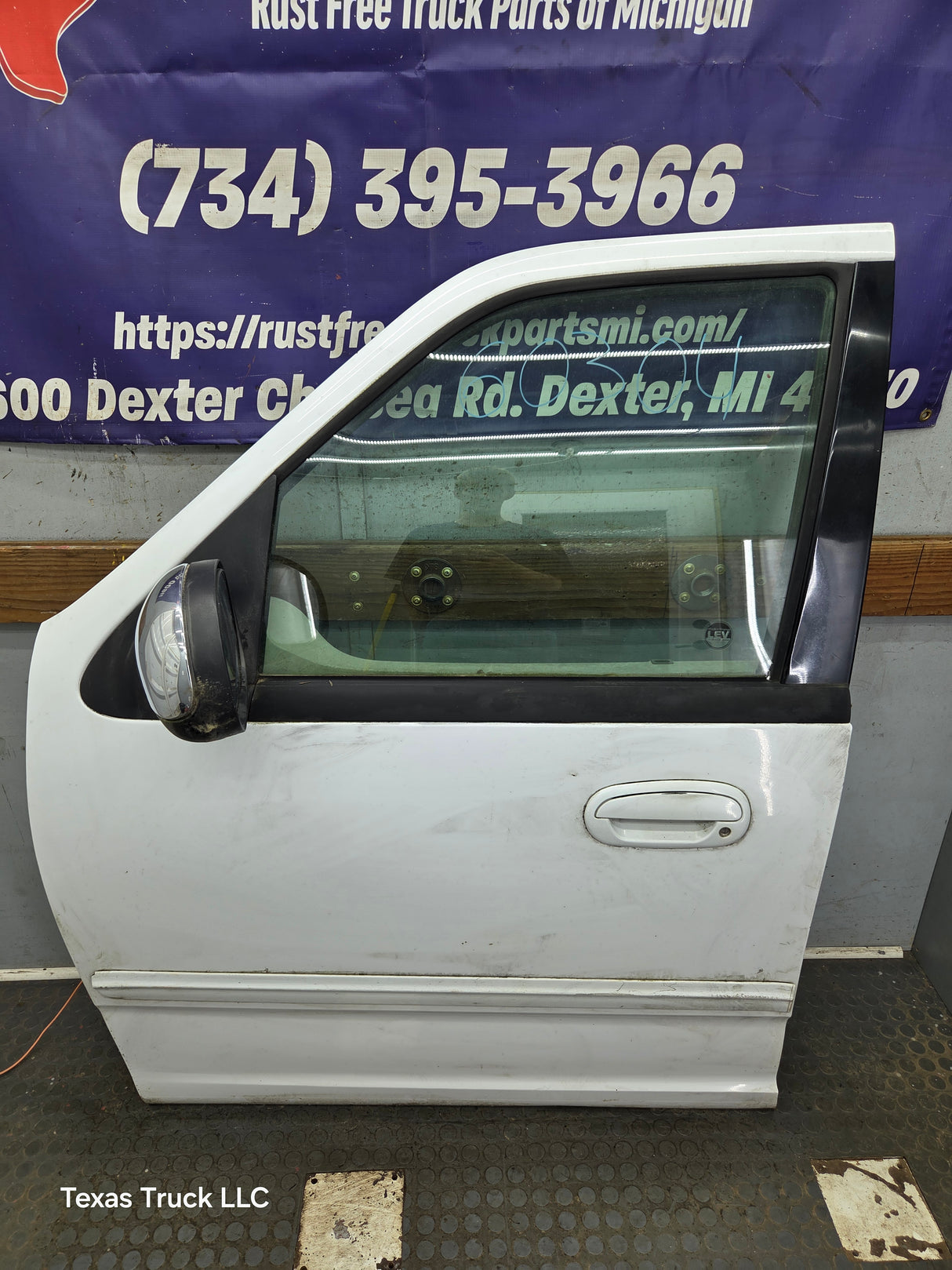 1997-2003 Ford F150 Crew Cab Driver Side LH Front Door