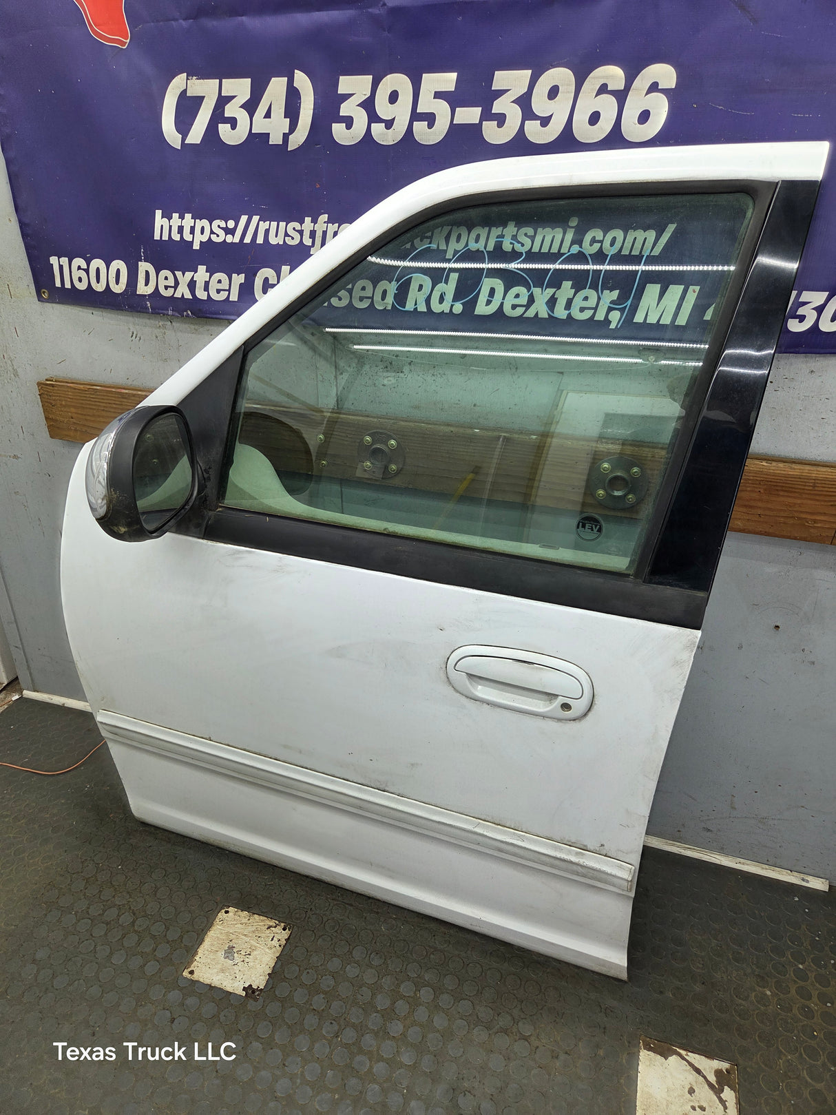 1997-2003 Ford F150 Crew Cab Driver Side LH Front Door