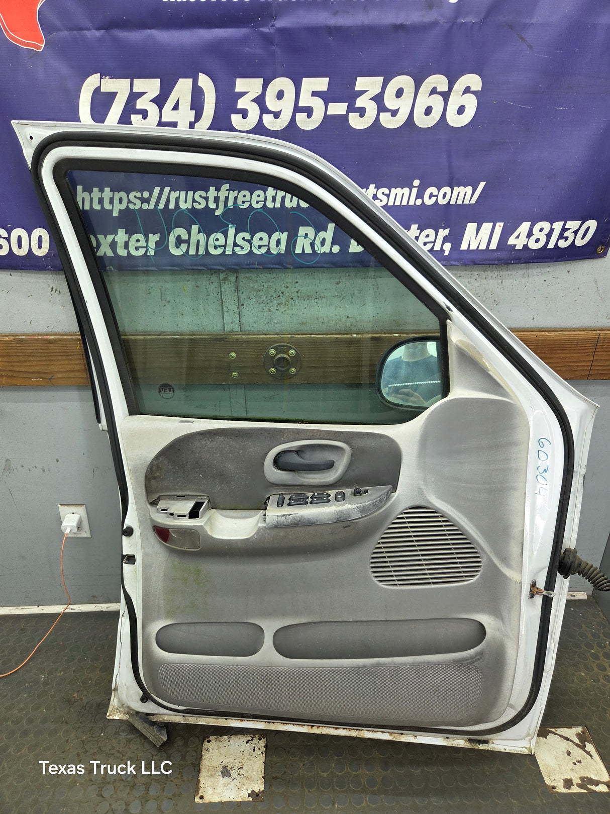 1997-2003 Ford F150 Crew Cab Driver Side LH Front Door