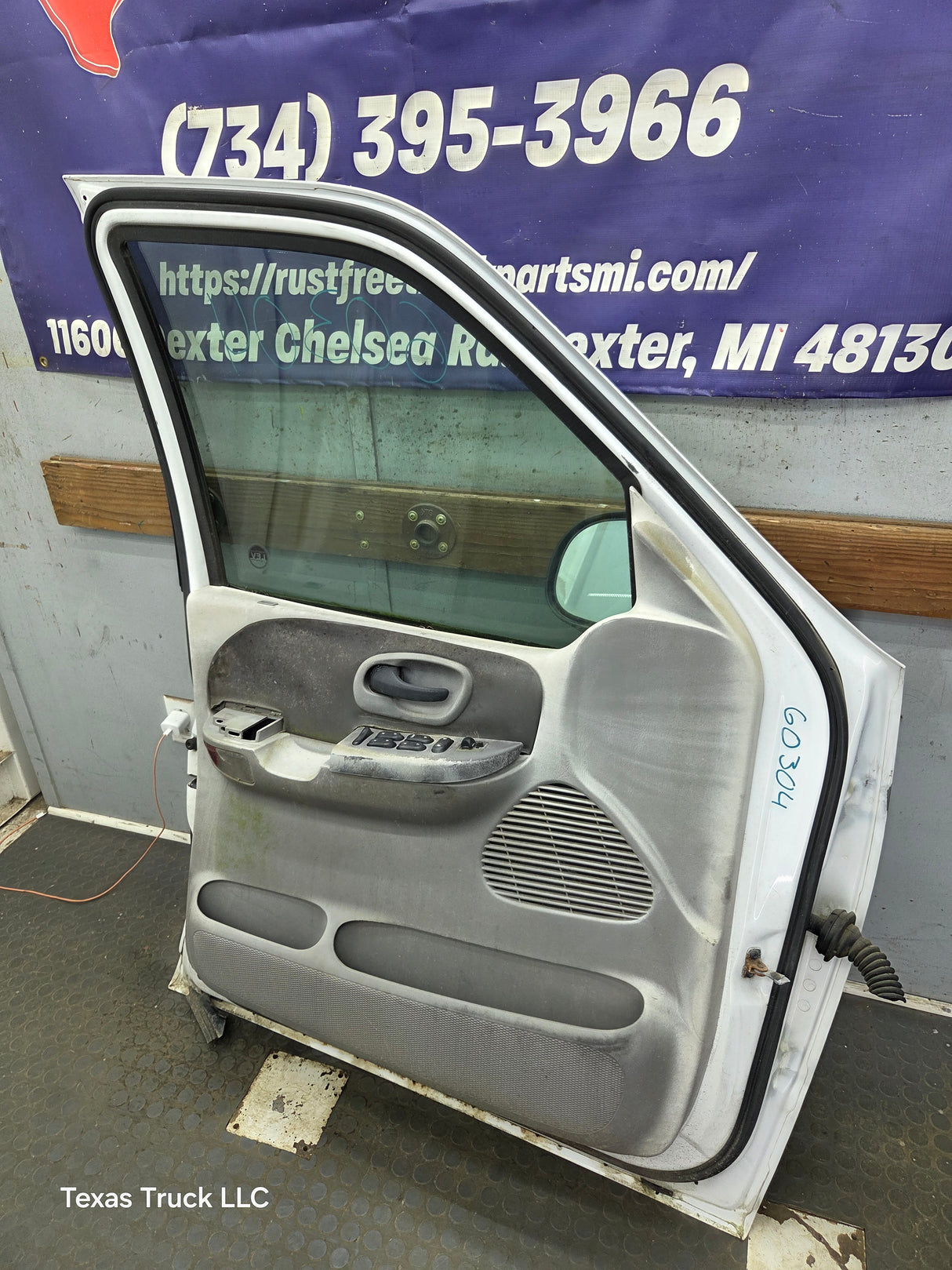 1997-2003 Ford F150 Crew Cab Driver Side LH Front Door