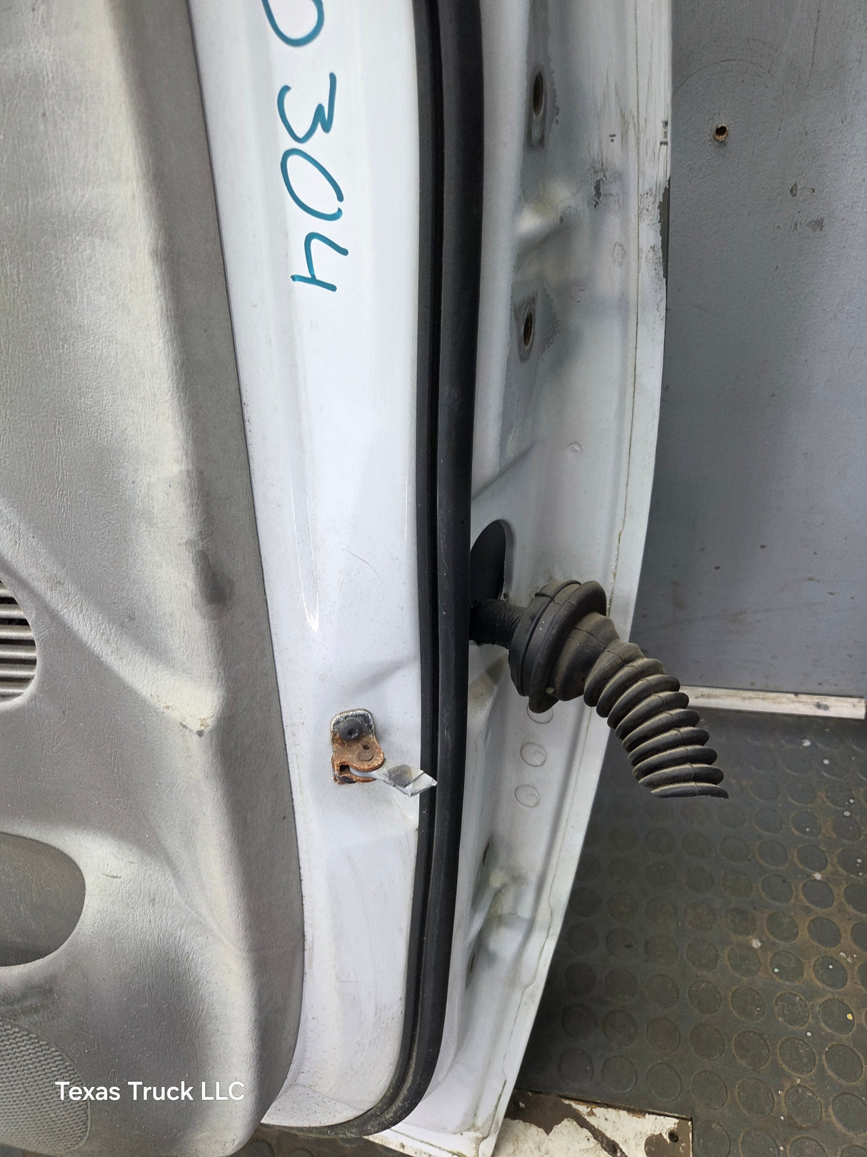 1997-2003 Ford F150 Crew Cab Driver Side LH Front Door