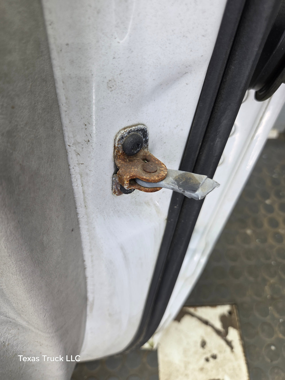 1997-2003 Ford F150 Crew Cab Driver Side LH Front Door
