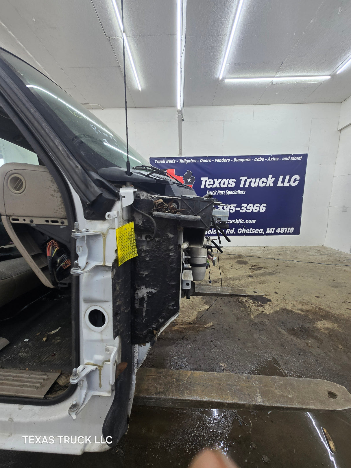 1999-2007 Chevrolet Silverado / GMC Sierra 1500 2500 HD 3500HD Regular Cab Body