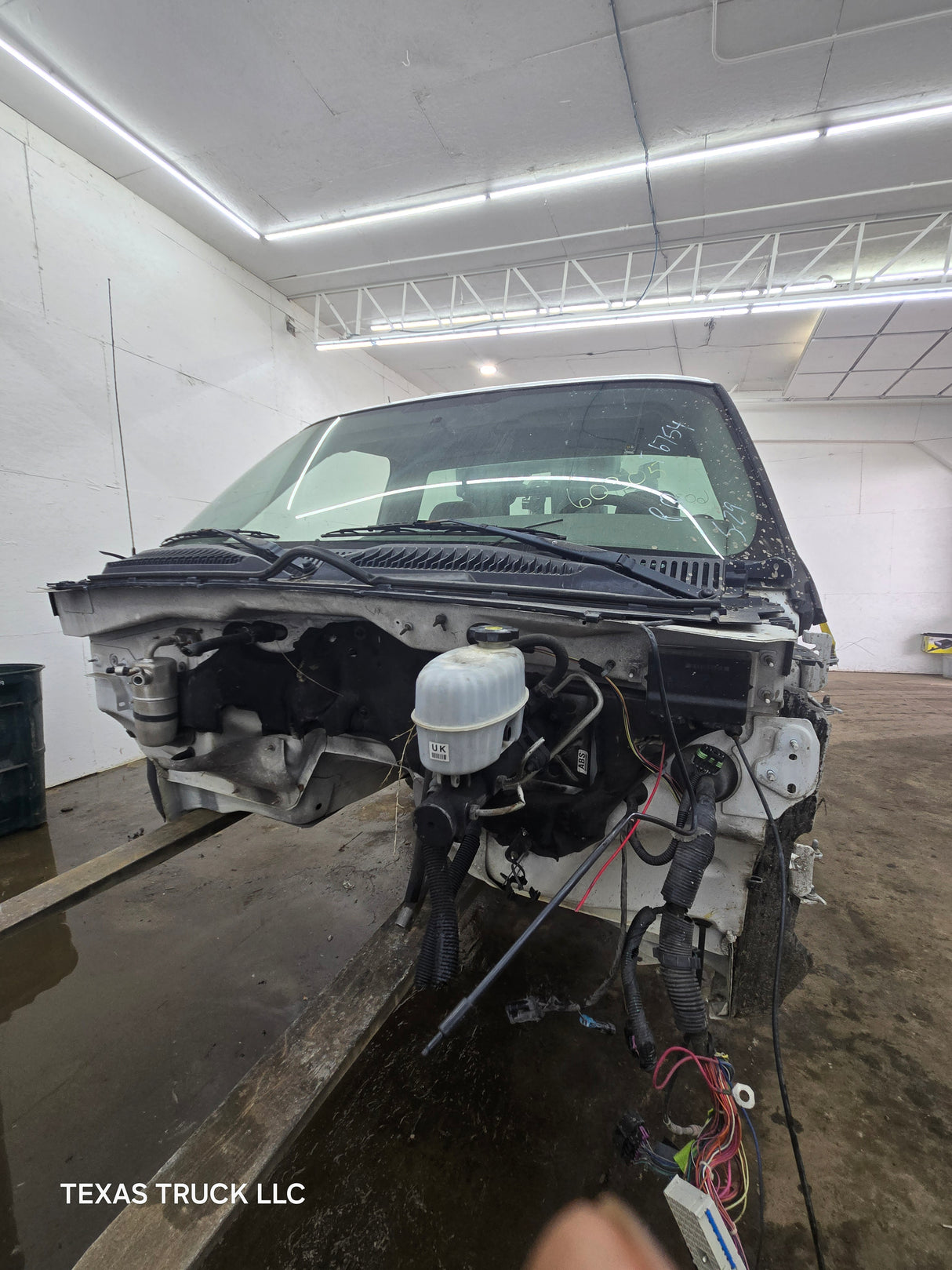 1999-2007 Chevrolet Silverado / GMC Sierra 1500 2500 HD 3500HD Regular Cab Body
