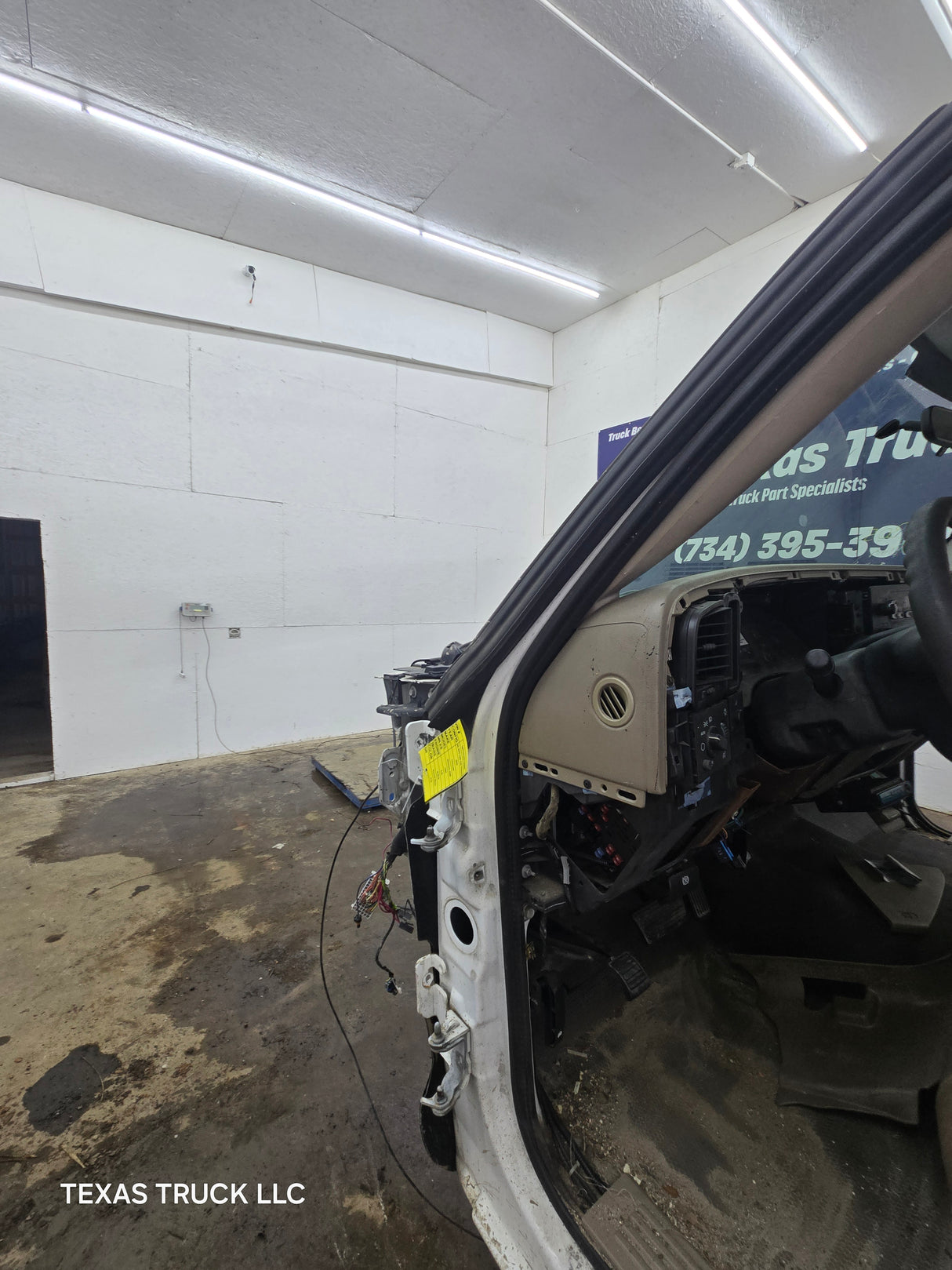1999-2007 Chevrolet Silverado / GMC Sierra 1500 2500 HD 3500HD Regular Cab Body