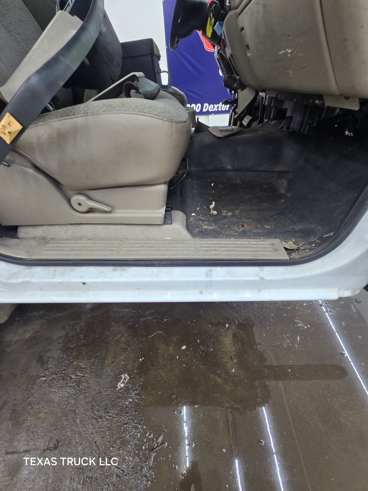 1999-2007 Chevrolet Silverado / GMC Sierra 1500 2500 HD 3500HD Regular Cab Body