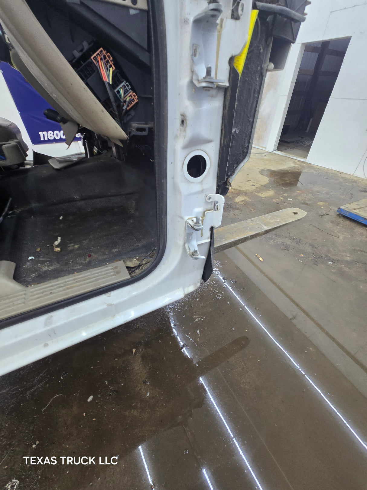 1999-2007 Chevrolet Silverado / GMC Sierra 1500 2500 HD 3500HD Regular Cab Body