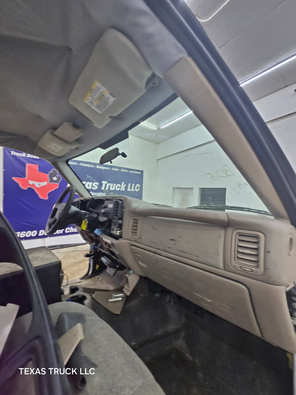 1999-2007 Chevrolet Silverado / GMC Sierra 1500 2500 HD 3500HD Regular Cab Body