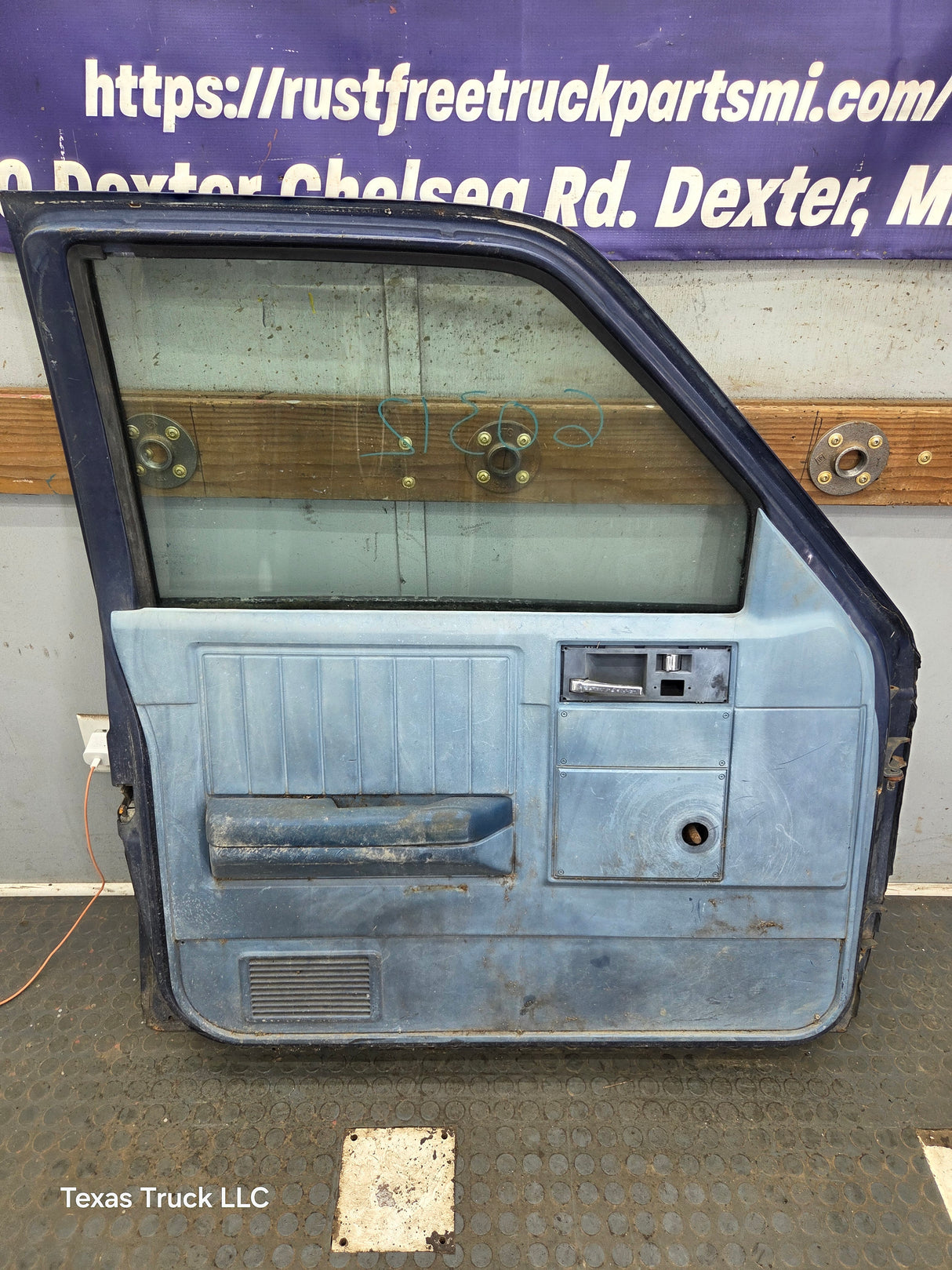 1982-1993 Chevrolet S10 /  GMC S15 Sonoma LH Driver Side Front Door