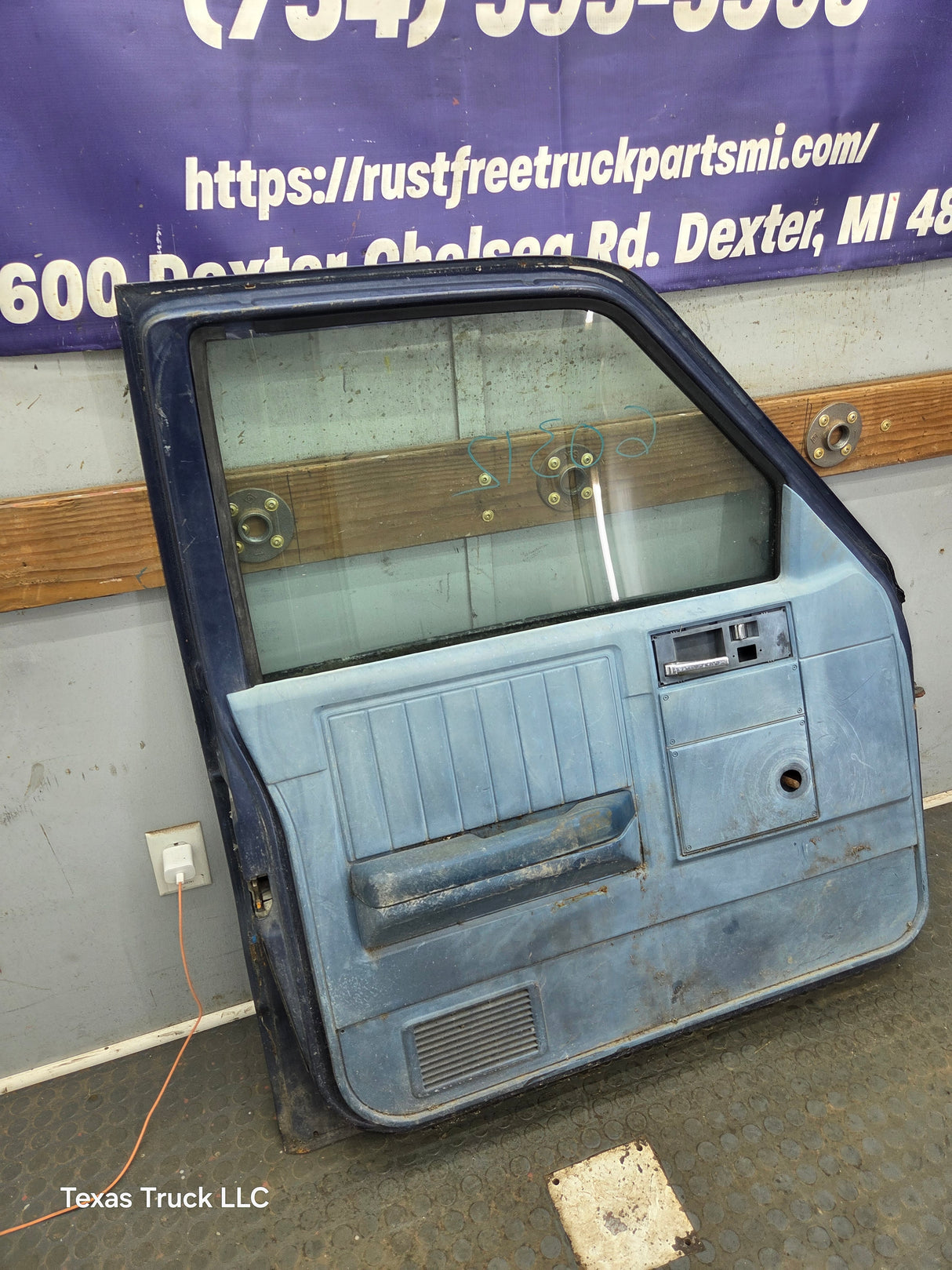 1982-1993 Chevrolet S10 /  GMC S15 Sonoma LH Driver Side Front Door