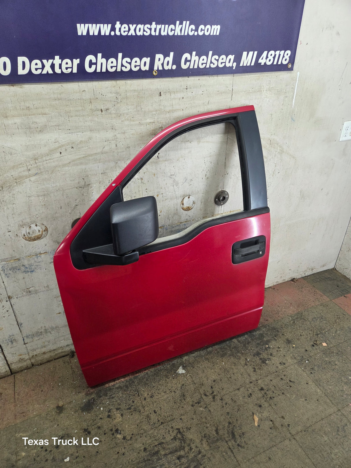 2004-2008 Ford F150 LH Driver Front CREW Cab Door