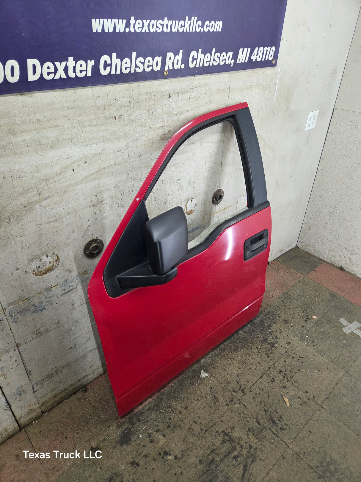 2004-2008 Ford F150 LH Driver Front CREW Cab Door