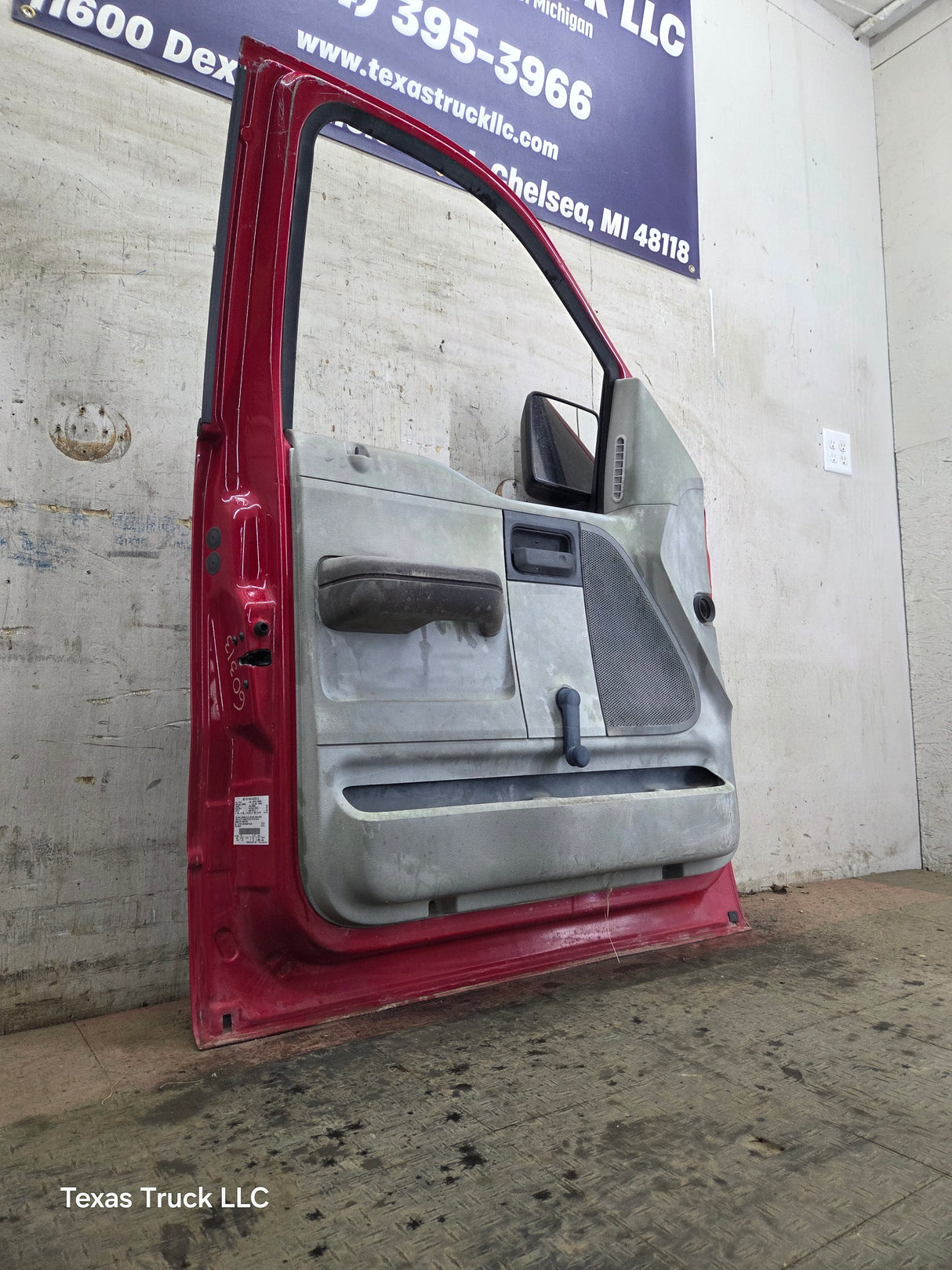 2004-2008 Ford F150 LH Driver Front CREW Cab Door